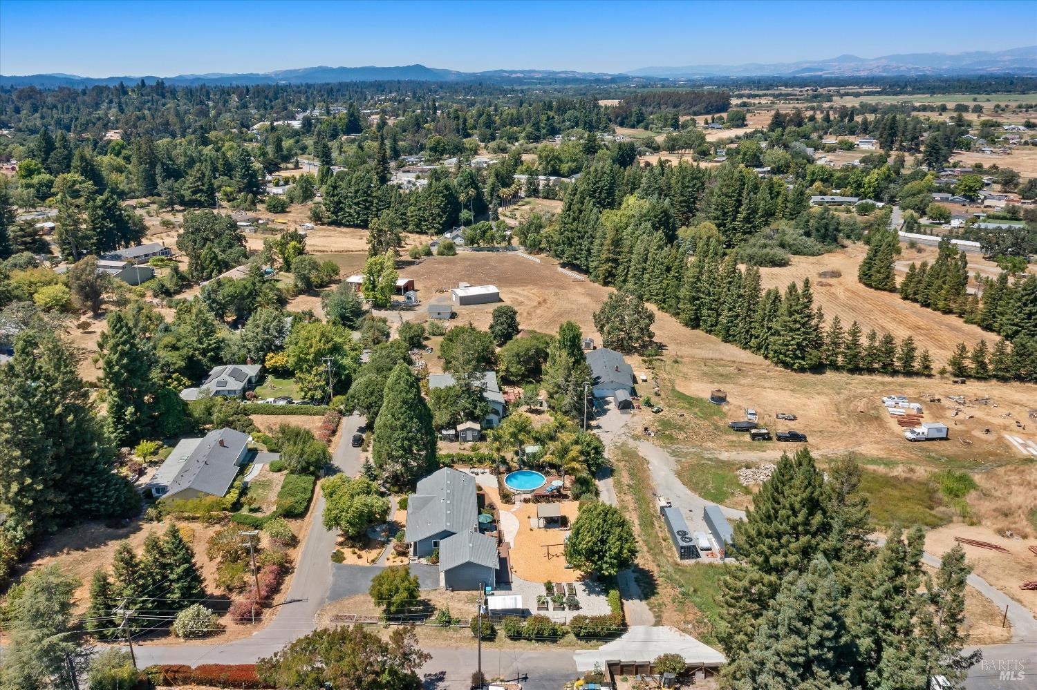 Detail Gallery Image 29 of 38 For 247 Greenwood Ter, Sebastopol,  CA 95472 - 3 Beds | 2 Baths