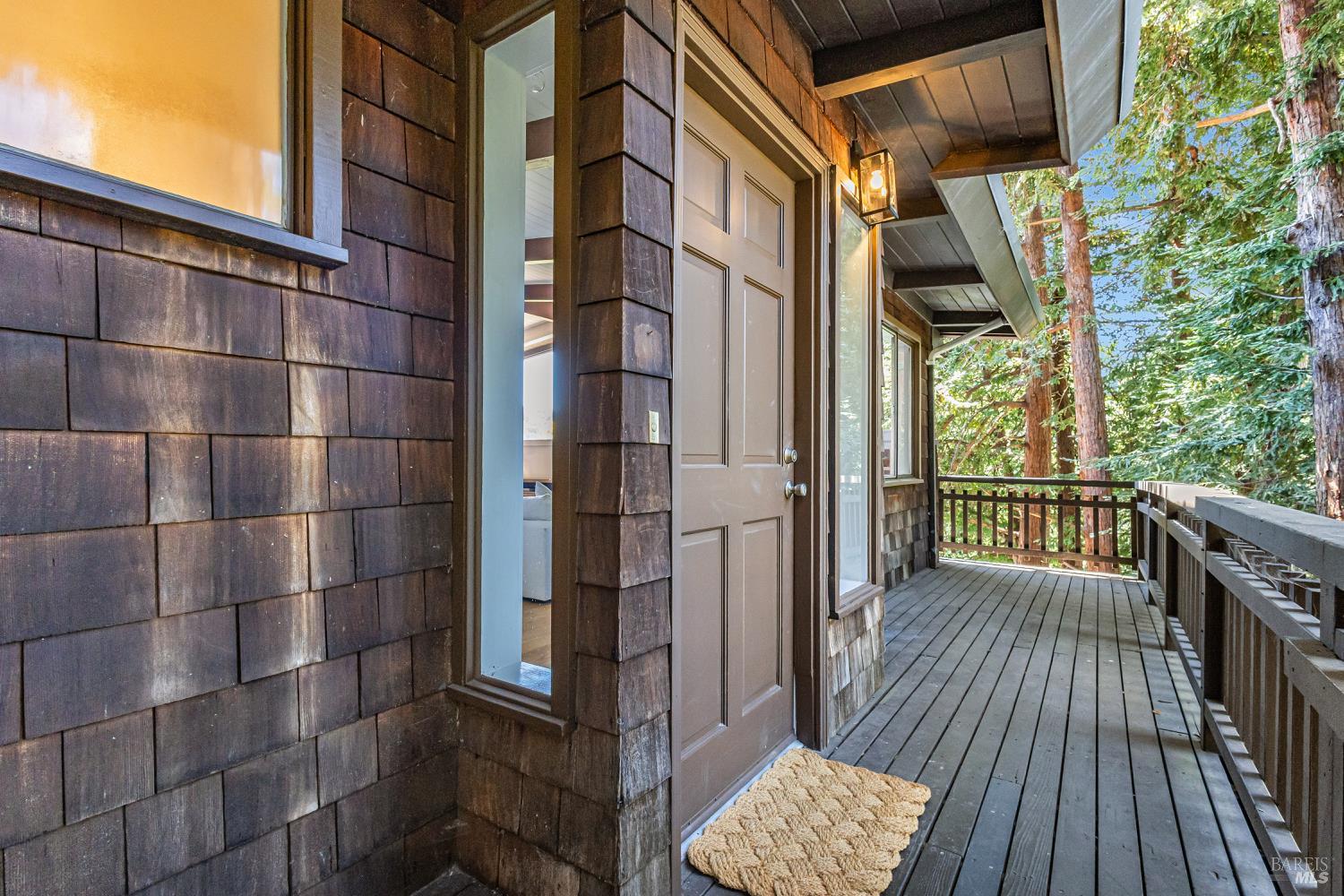 Detail Gallery Image 2 of 42 For 230 Del Casa Dr, Mill Valley,  CA 94941 - 4 Beds | 2/1 Baths