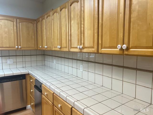 Detail Gallery Image 9 of 23 For 545 Keys Blvd, Clearlake Oaks,  CA 95423 - 3 Beds | 2 Baths