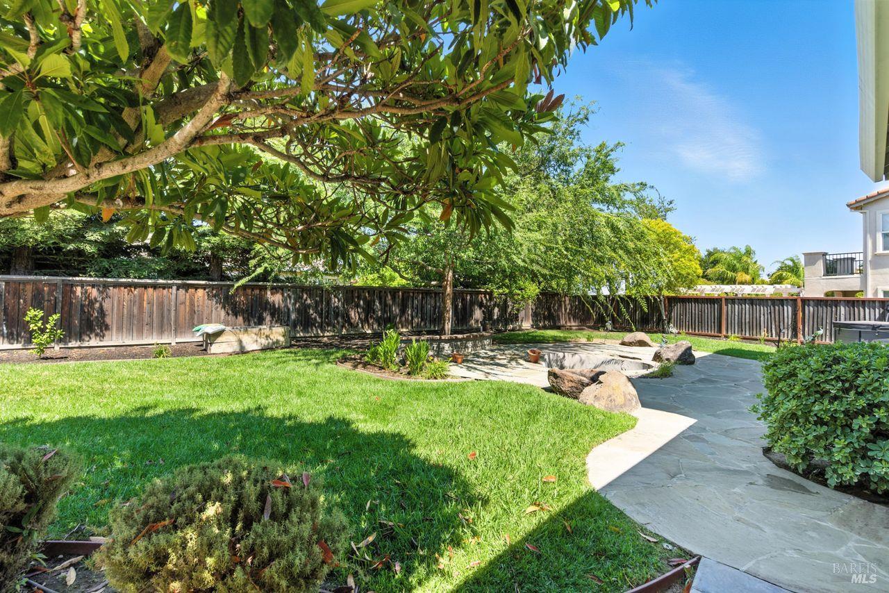 Detail Gallery Image 22 of 26 For 2320 Sanctuary Dr, Fairfield,  CA 94534 - 5 Beds | 4 Baths