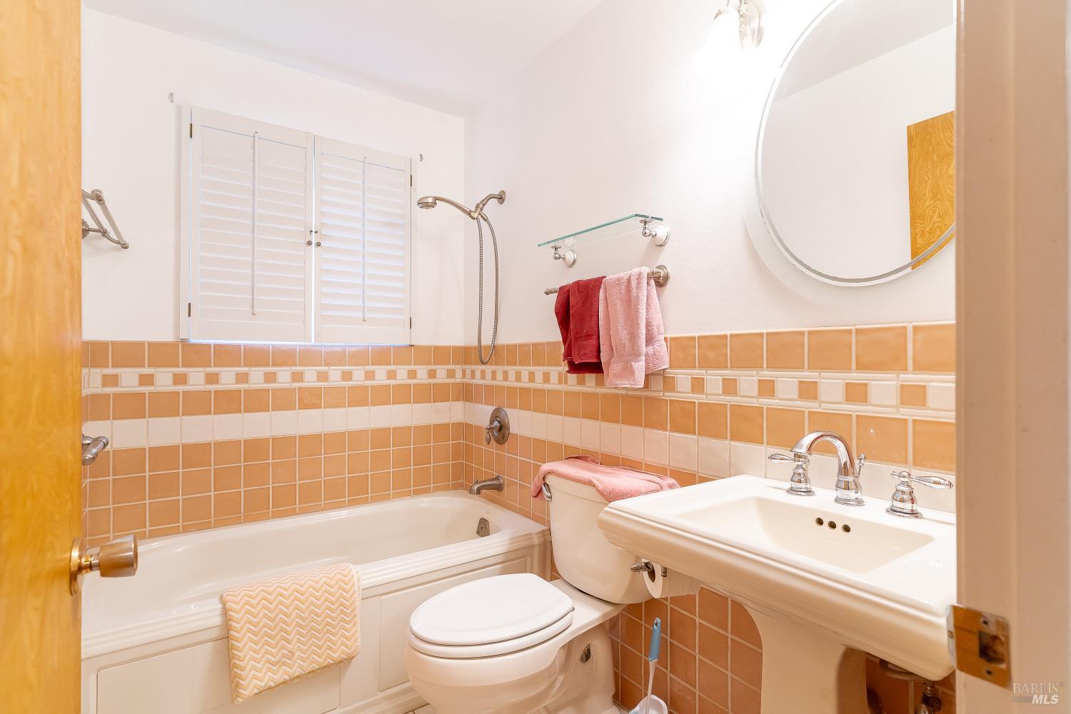 Detail Gallery Image 7 of 27 For 3042 Beecham St, Napa,  CA 94558 - 3 Beds | 2 Baths