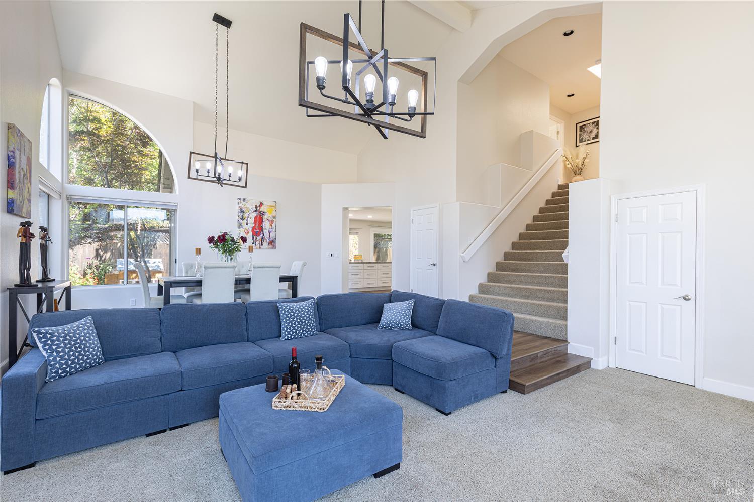 Detail Gallery Image 2 of 45 For 2285 Dancing Penny Way, Santa Rosa,  CA 95403 - 4 Beds | 2/1 Baths