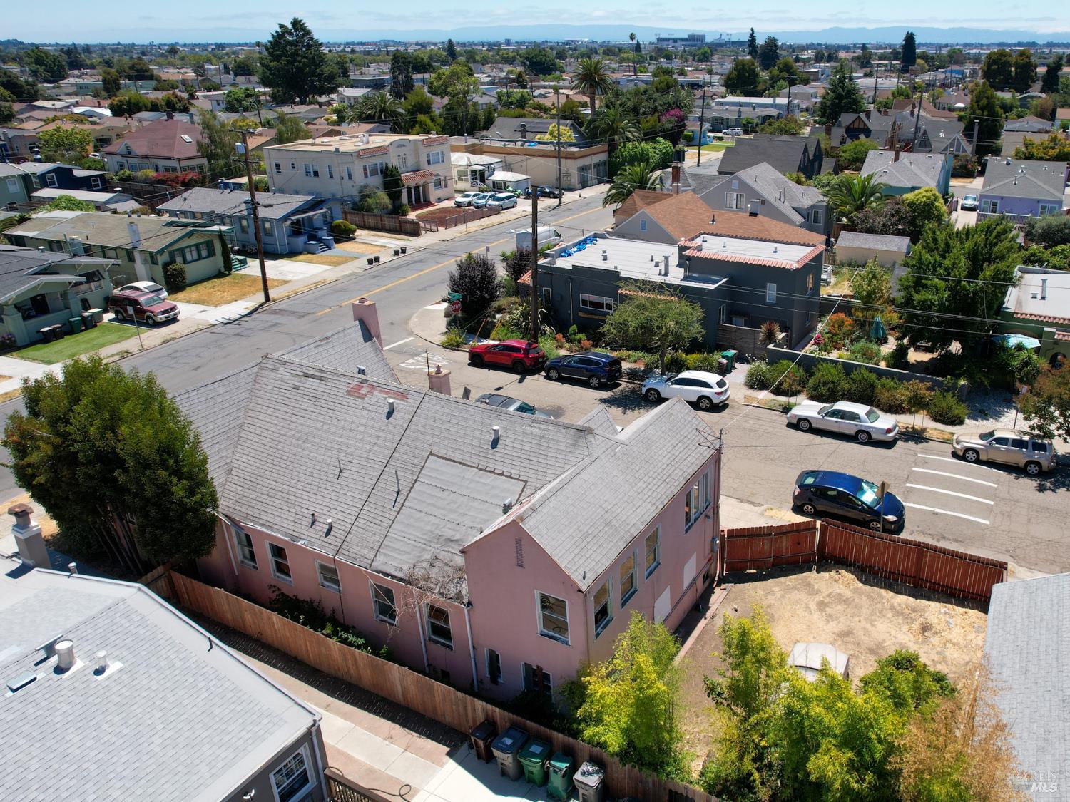 Detail Gallery Image 30 of 31 For 2901 Seminary Ave, Oakland,  CA 94605 - 4 Beds | 1/1 Baths