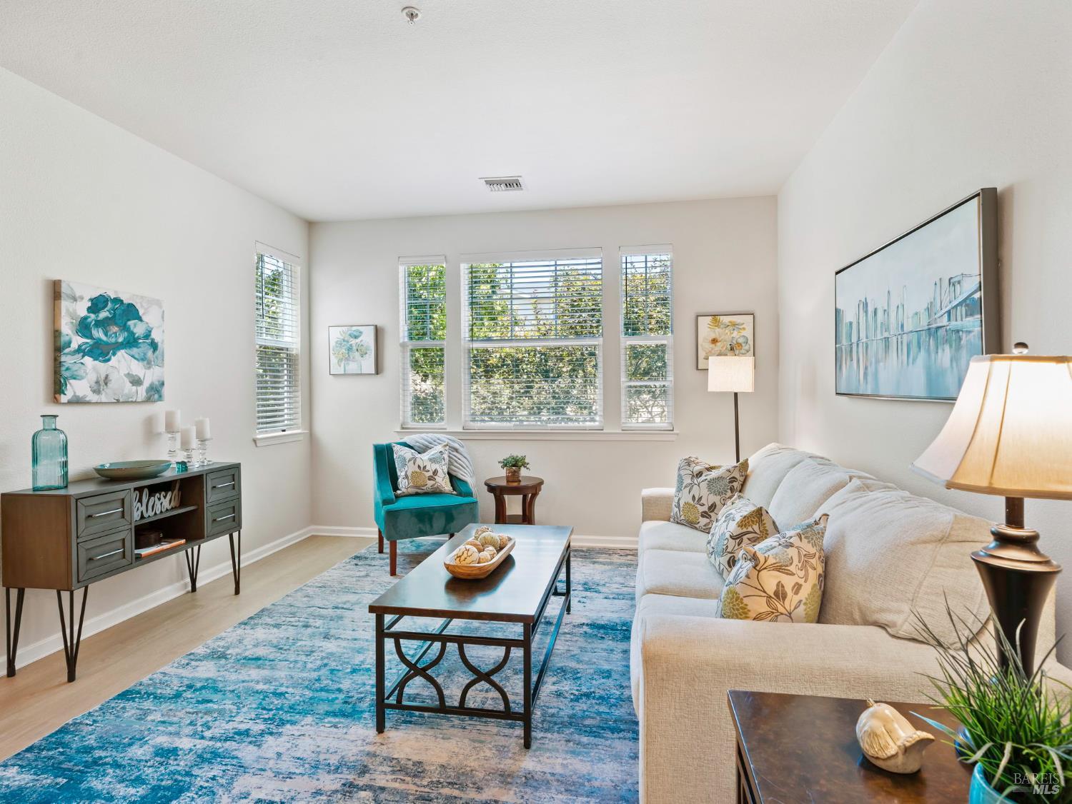Detail Gallery Image 11 of 36 For 6761 Santero Way, Cotati,  CA 94931 - 3 Beds | 2 Baths