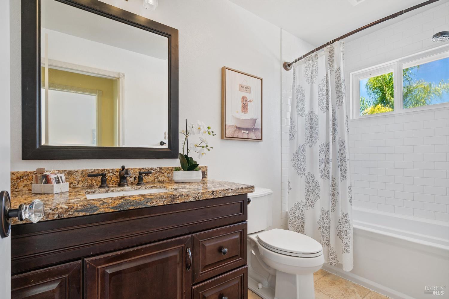 Detail Gallery Image 16 of 38 For 247 Greenwood Ter, Sebastopol,  CA 95472 - 3 Beds | 2 Baths