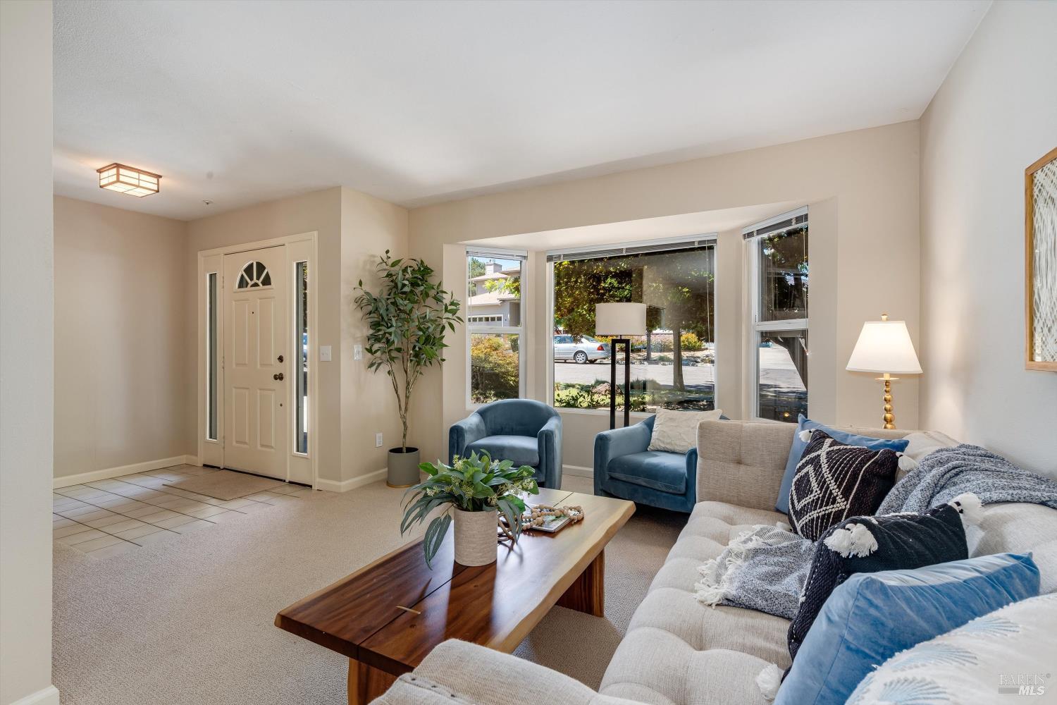Detail Gallery Image 6 of 27 For 5 Capitola Ct, Napa,  CA 94559 - 3 Beds | 2/1 Baths