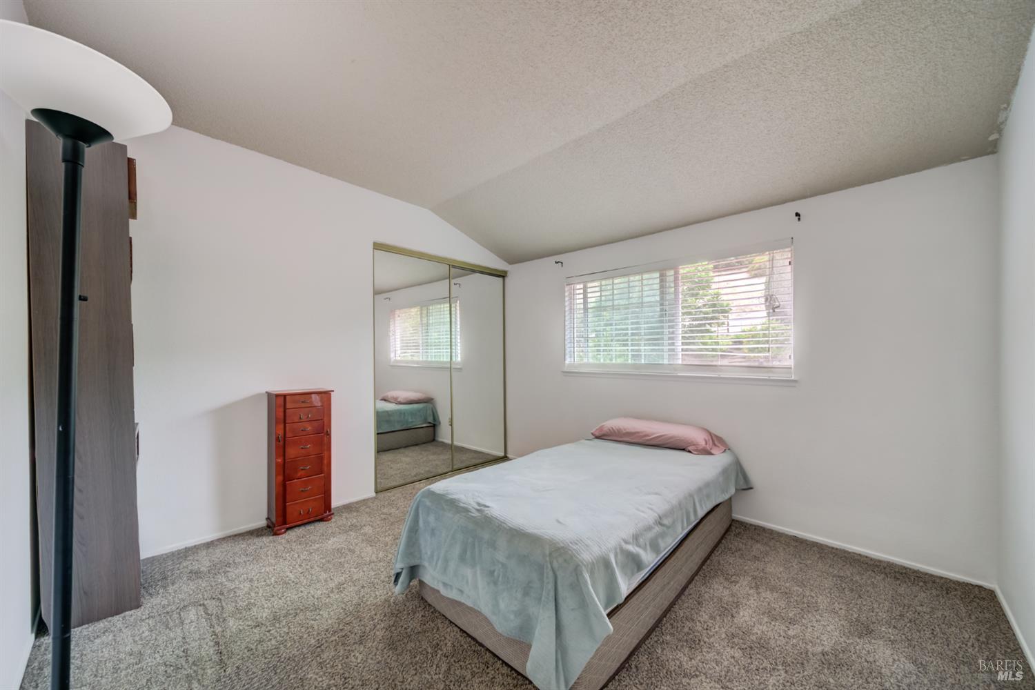 Detail Gallery Image 27 of 46 For 128 Newcastle Dr Dr, Vallejo,  CA 94591 - 4 Beds | 2/1 Baths