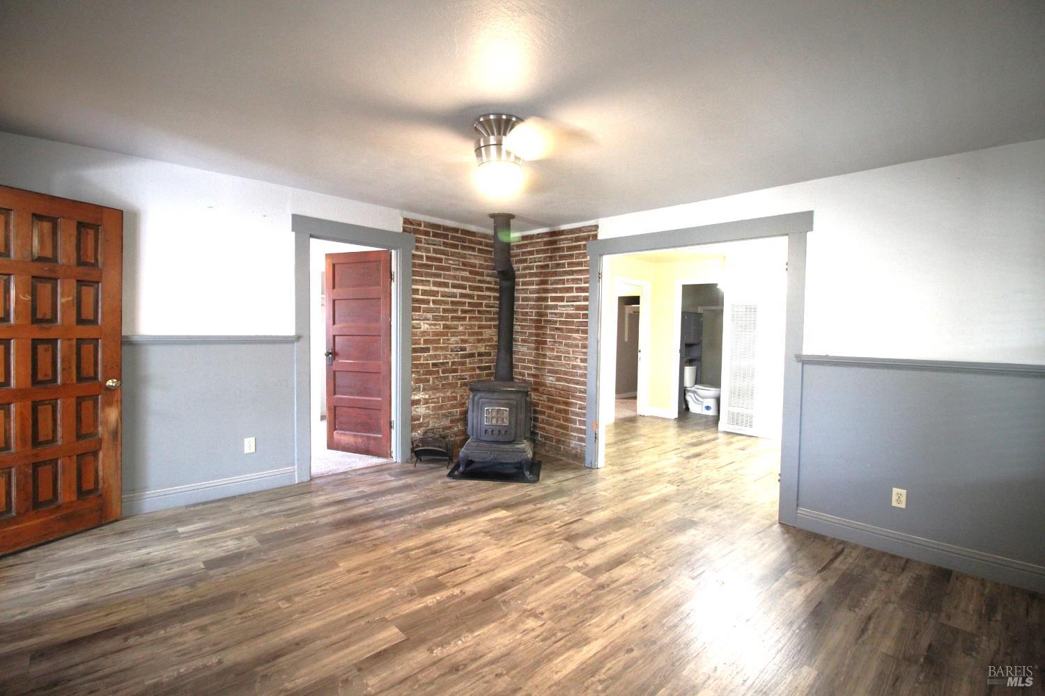 Detail Gallery Image 5 of 27 For 206 Woodrow Ave, Vallejo,  CA 94591 - 3 Beds | 2 Baths