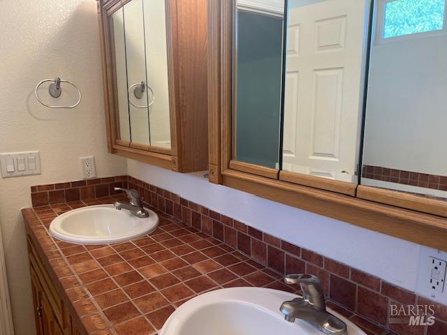 Detail Gallery Image 21 of 23 For 545 Keys Blvd, Clearlake Oaks,  CA 95423 - 3 Beds | 2 Baths
