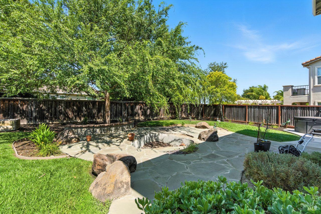Detail Gallery Image 20 of 26 For 2320 Sanctuary Dr, Fairfield,  CA 94534 - 5 Beds | 4 Baths