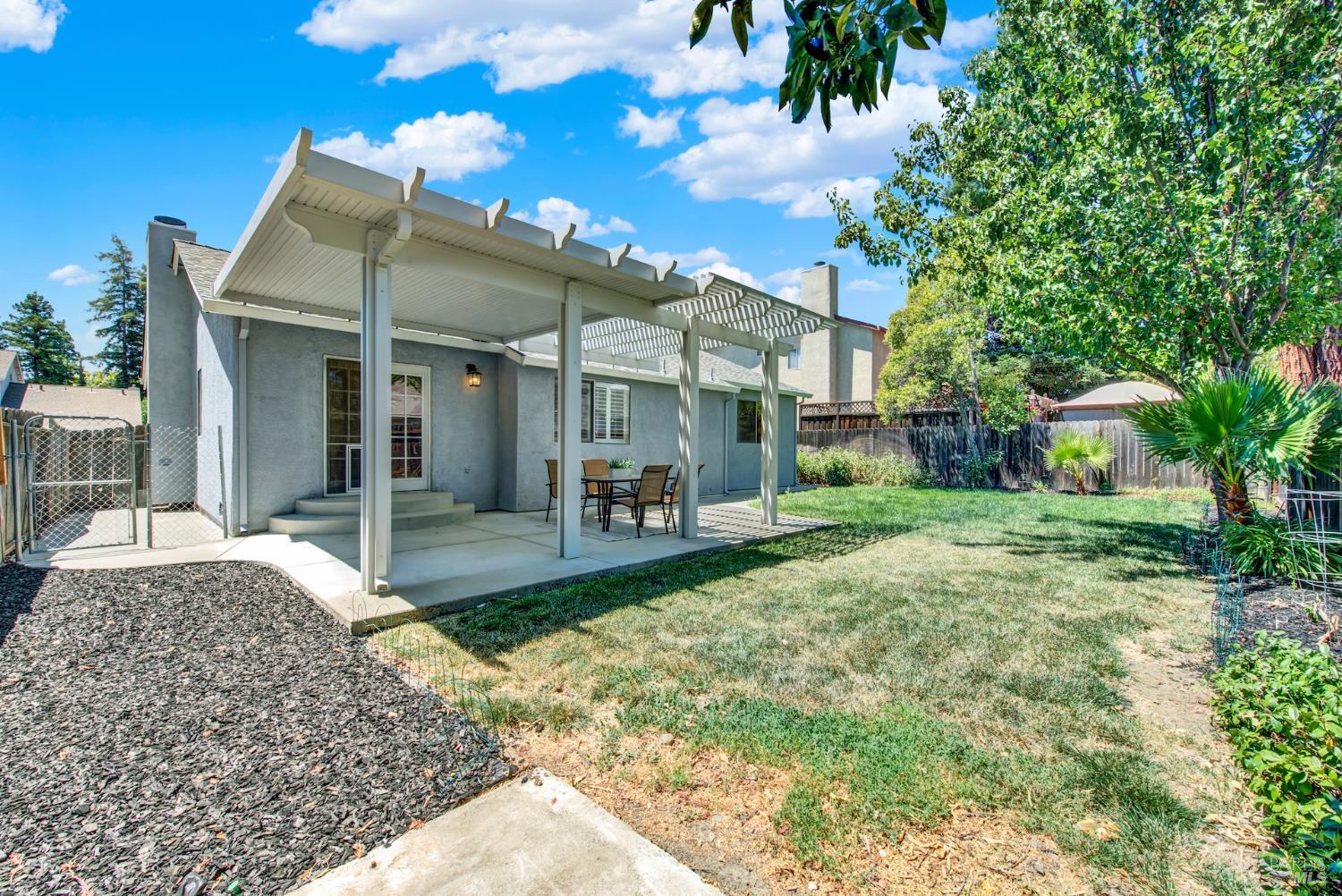 Detail Gallery Image 29 of 31 For 208 Waterford Dr, Vacaville,  CA 95688 - 3 Beds | 2 Baths
