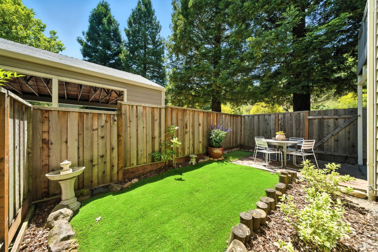 Detail Gallery Image 26 of 29 For 115 Koch Rd, Corte Madera,  CA 94925 - 2 Beds | 2 Baths