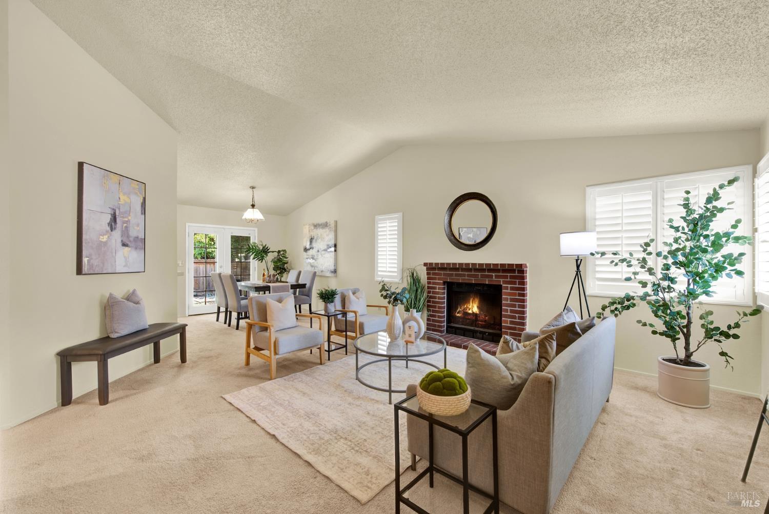 Detail Gallery Image 3 of 31 For 208 Waterford Dr, Vacaville,  CA 95688 - 3 Beds | 2 Baths