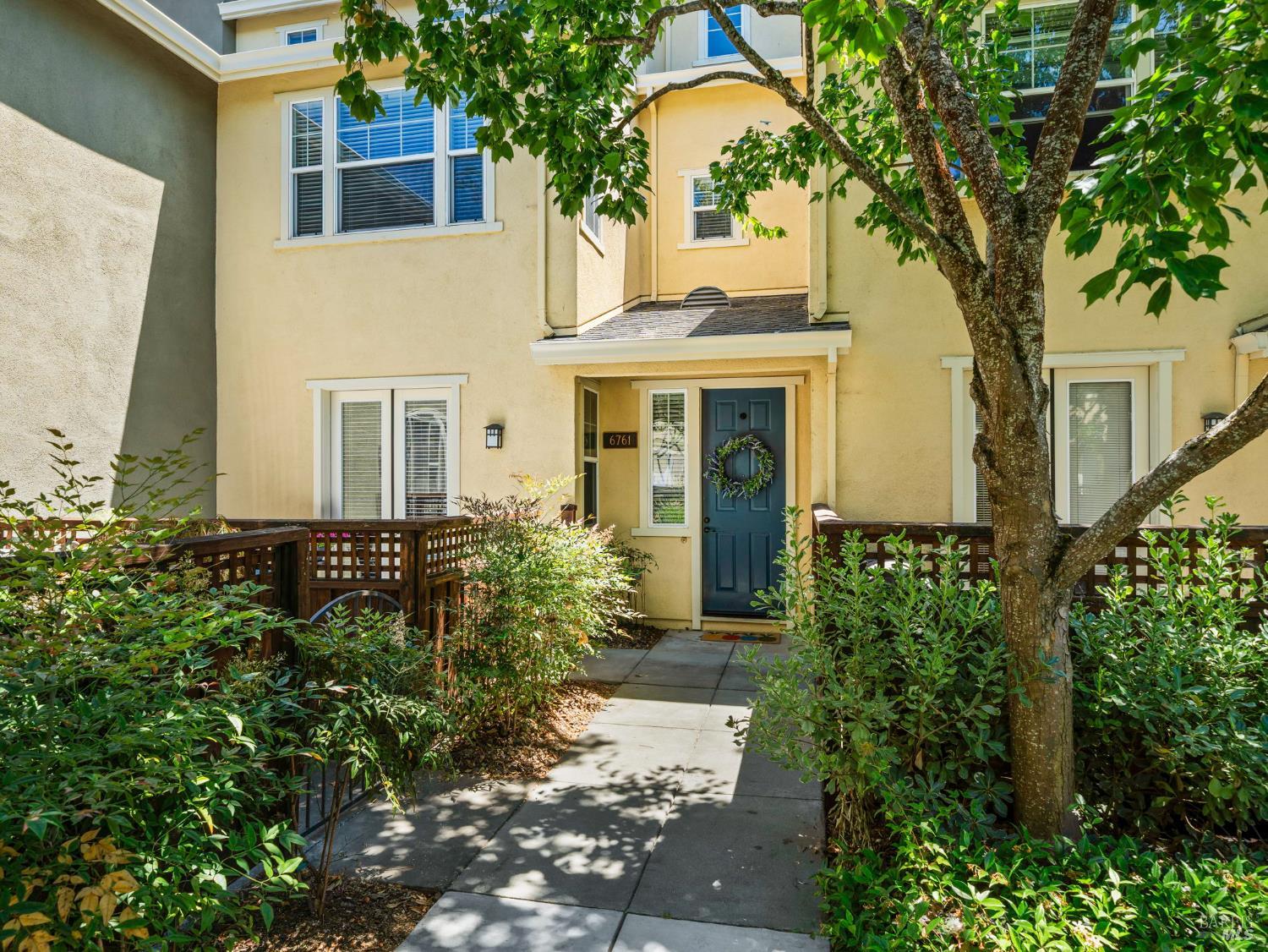 Detail Gallery Image 1 of 36 For 6761 Santero Way, Cotati,  CA 94931 - 3 Beds | 2 Baths