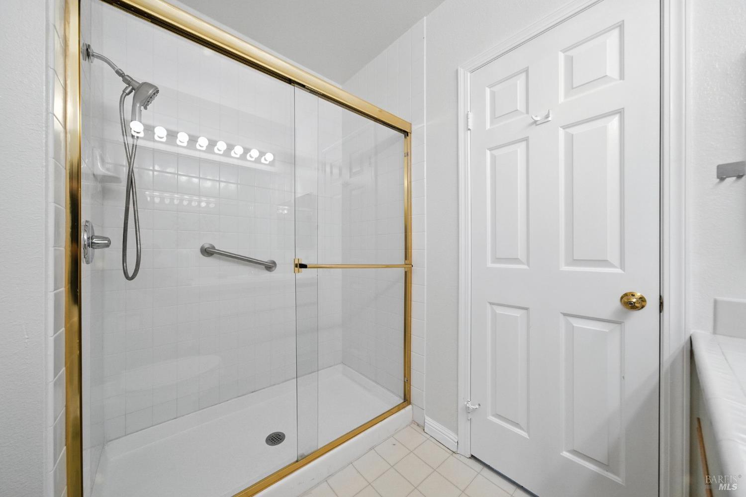 Detail Gallery Image 18 of 29 For 115 Koch Rd, Corte Madera,  CA 94925 - 2 Beds | 2 Baths