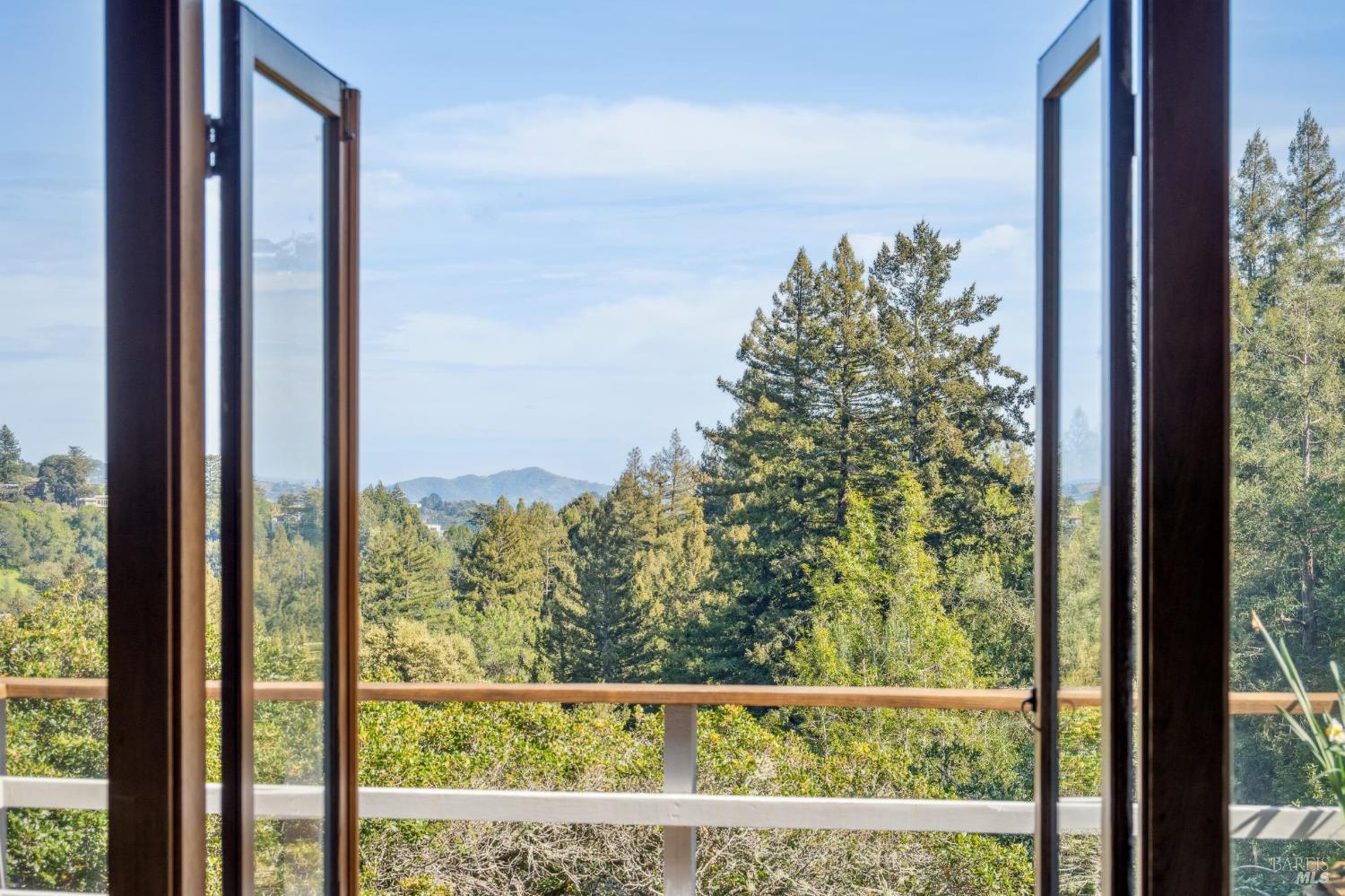 Detail Gallery Image 43 of 44 For 45 Beverly Ter, Mill Valley,  CA 94941 - 3 Beds | 3 Baths