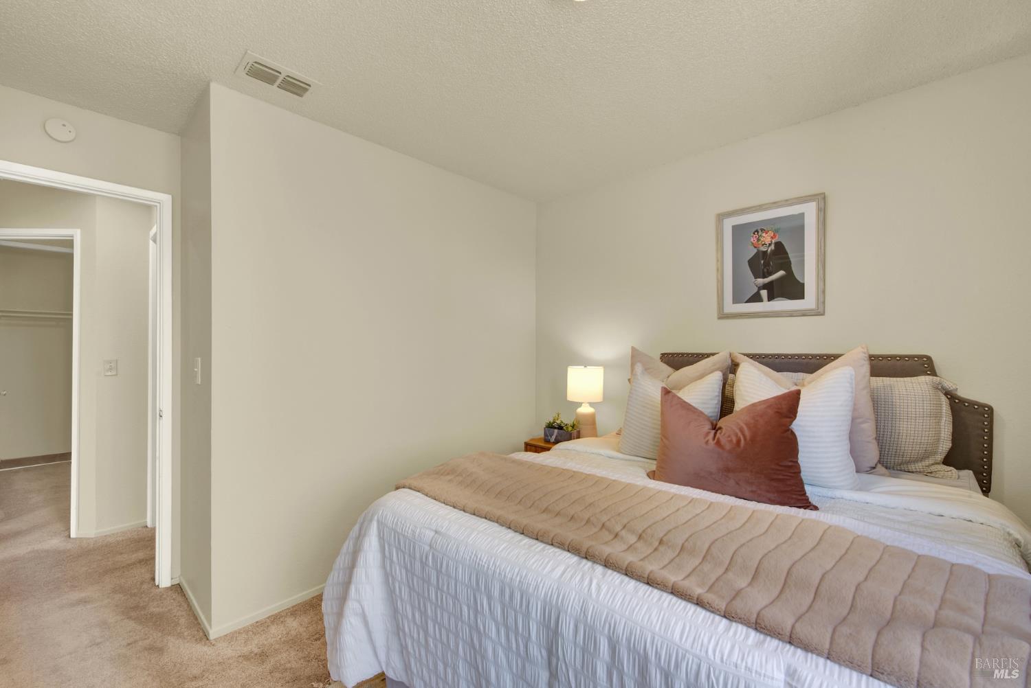 Detail Gallery Image 19 of 31 For 208 Waterford Dr, Vacaville,  CA 95688 - 3 Beds | 2 Baths