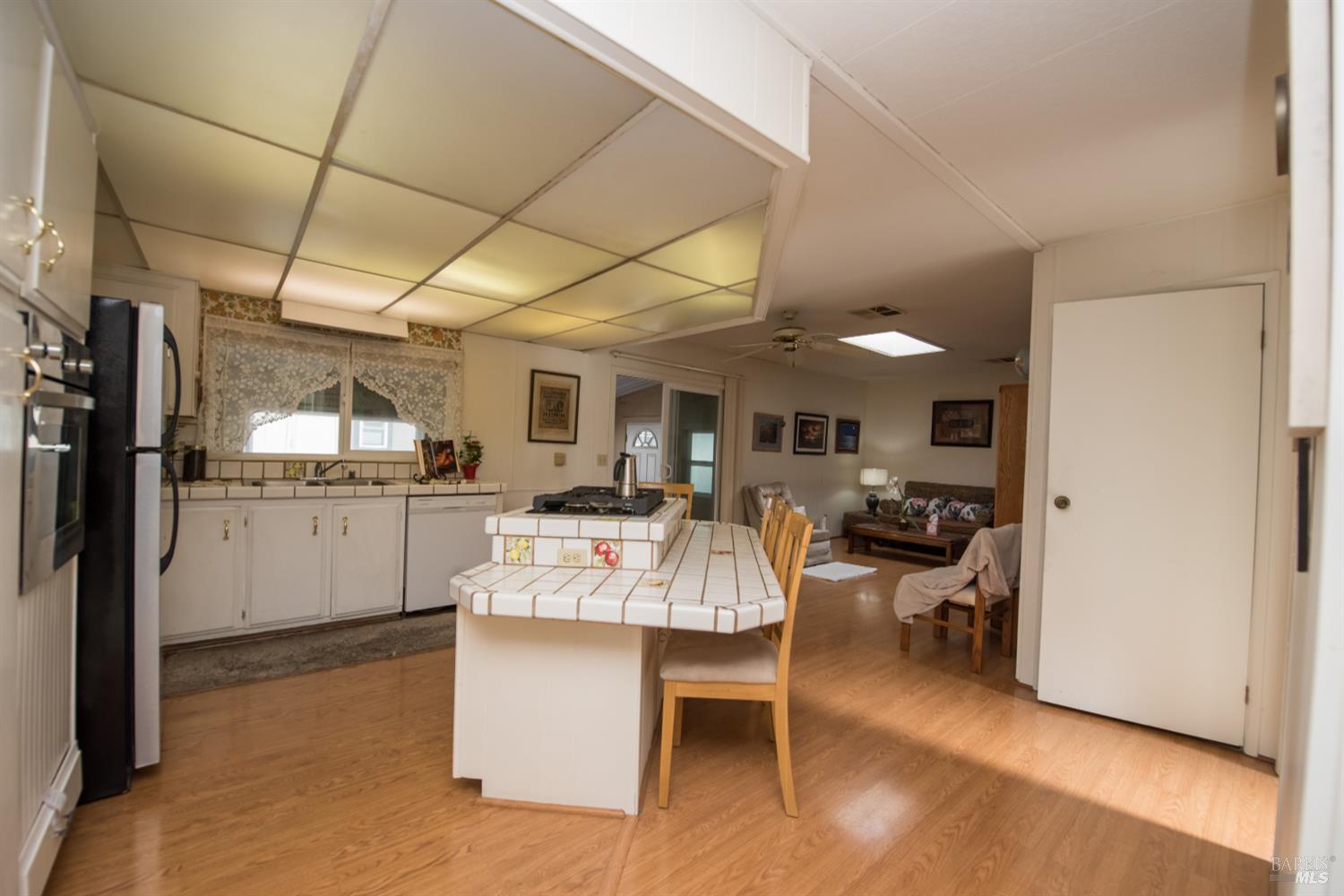 Detail Gallery Image 12 of 32 For 33 Circular Juarez Unkn, Rohnert Park,  CA 94928 - 2 Beds | 2 Baths