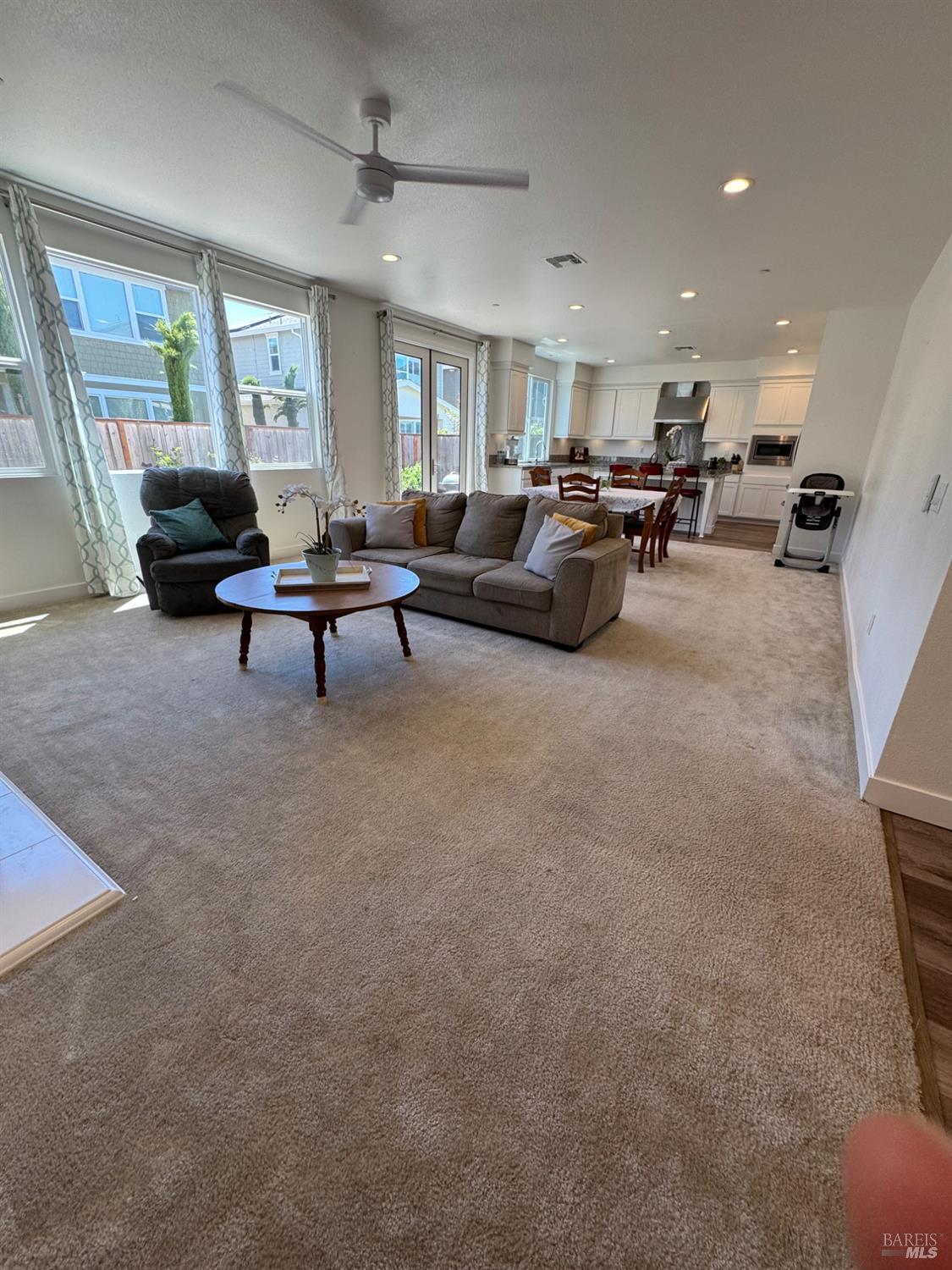 Detail Gallery Image 7 of 23 For 2565 Francisco Ave, Santa Rosa,  CA 95403 - 5 Beds | 4 Baths