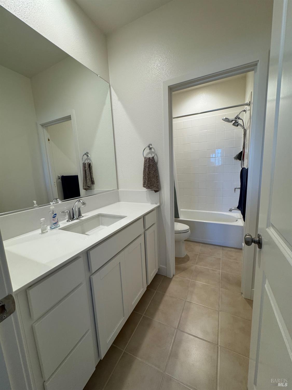 Detail Gallery Image 15 of 23 For 2565 Francisco Ave, Santa Rosa,  CA 95403 - 5 Beds | 4 Baths