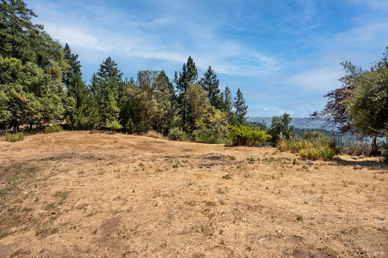 Detail Gallery Image 14 of 22 For 1921 Laytonville Dos Rios Rd, Laytonville,  CA 95454 - 2 Beds | 1 Baths