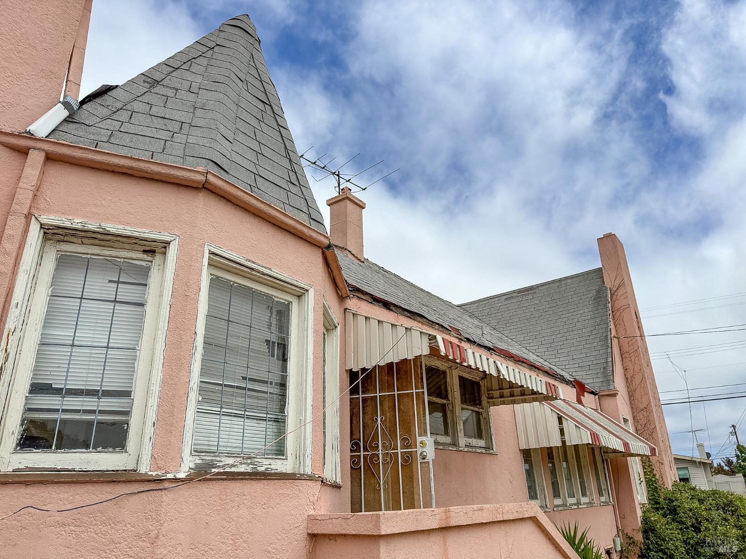 Detail Gallery Image 30 of 37 For 2901 Seminary Ave, Oakland,  CA 94605 - 4 Beds | 1/1 Baths