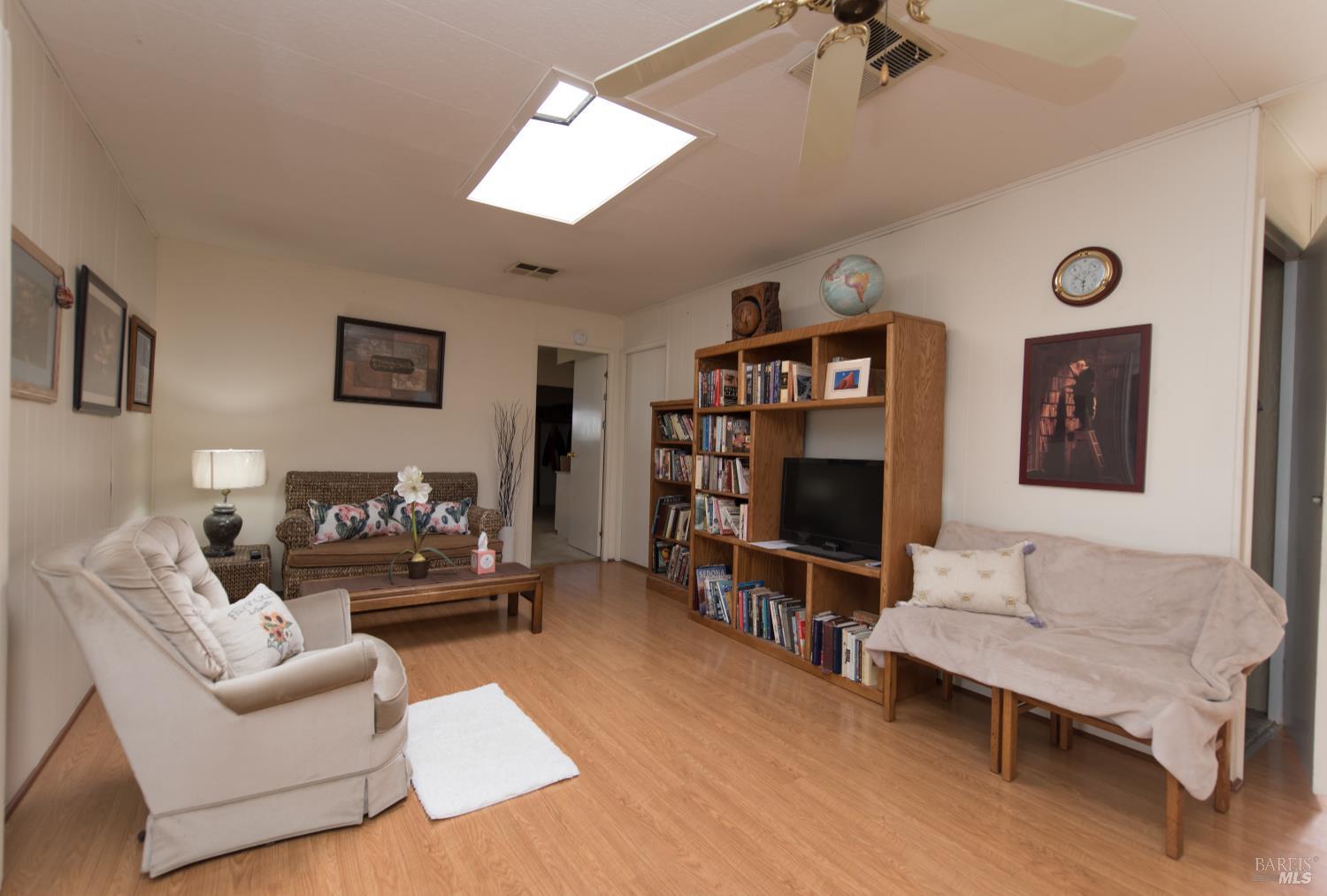 Detail Gallery Image 17 of 32 For 33 Circular Juarez Unkn, Rohnert Park,  CA 94928 - 2 Beds | 2 Baths