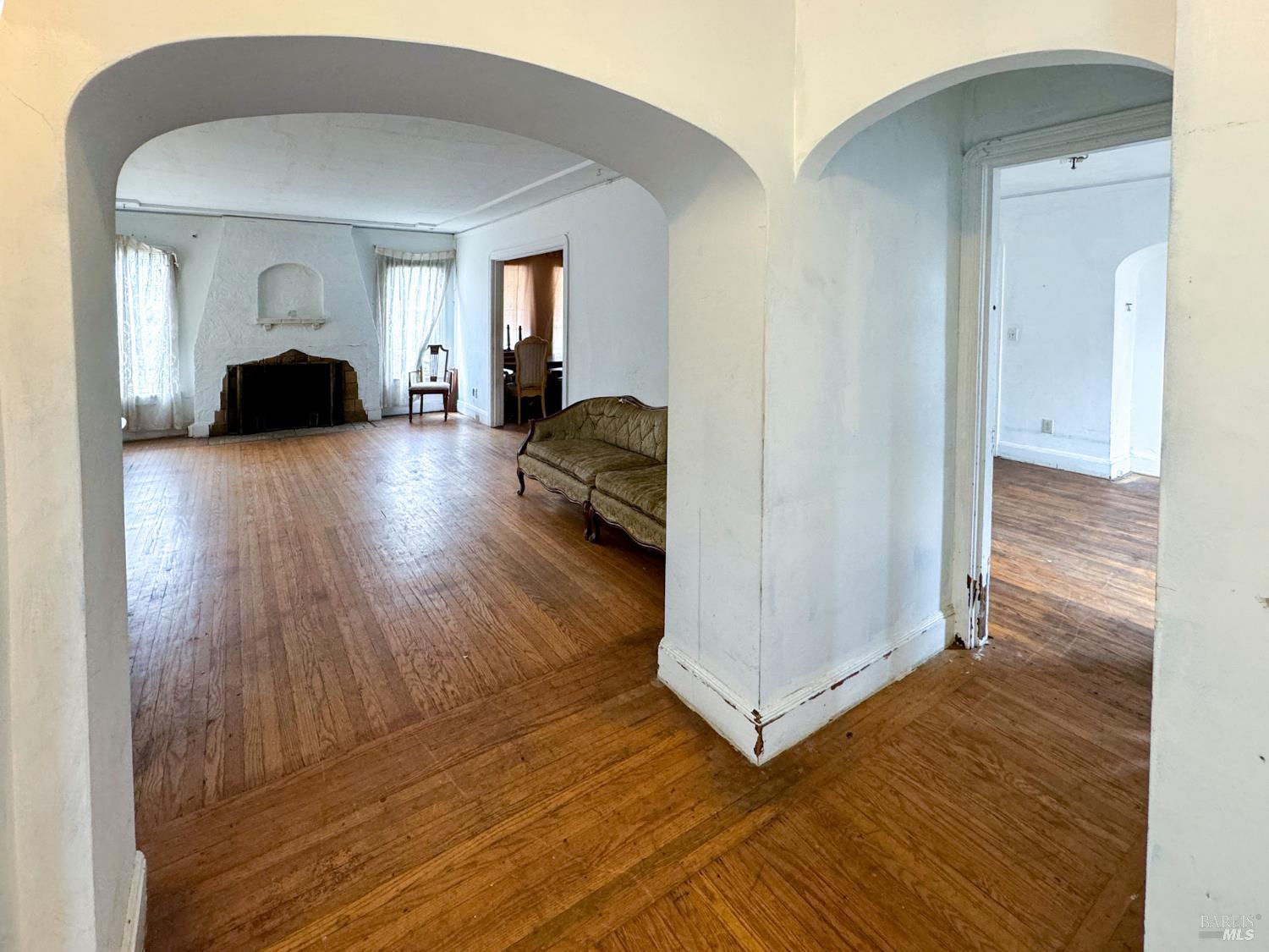 Detail Gallery Image 18 of 37 For 2901 Seminary Ave, Oakland,  CA 94605 - 4 Beds | 1/1 Baths