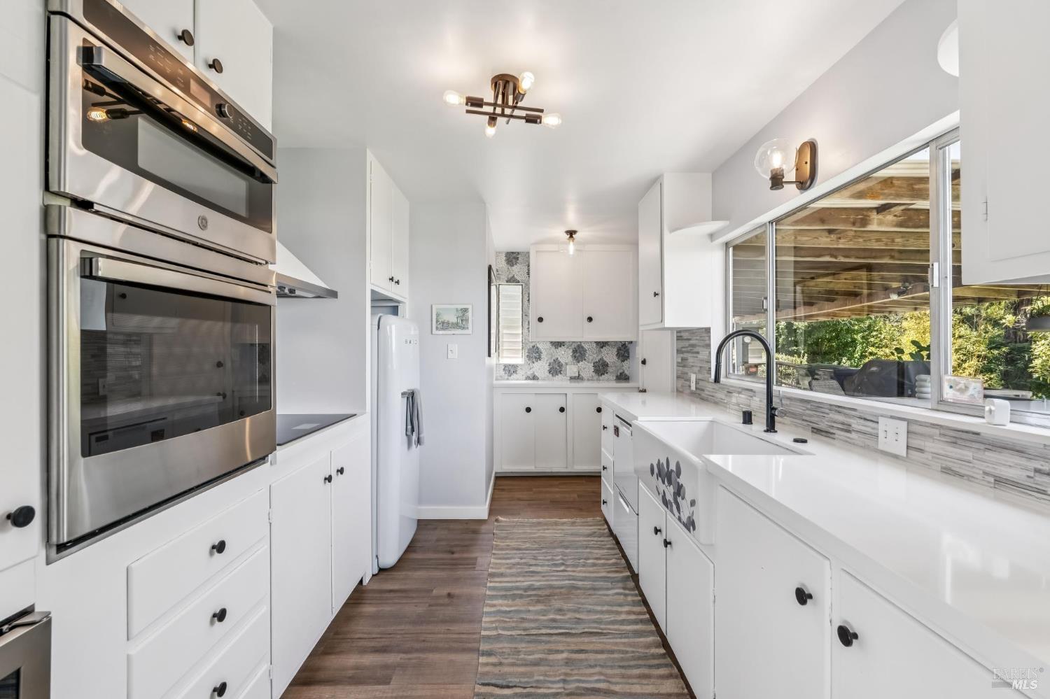 Detail Gallery Image 12 of 39 For 231 Cazneau Ave, Sausalito,  CA 94965 - 4 Beds | 3/1 Baths