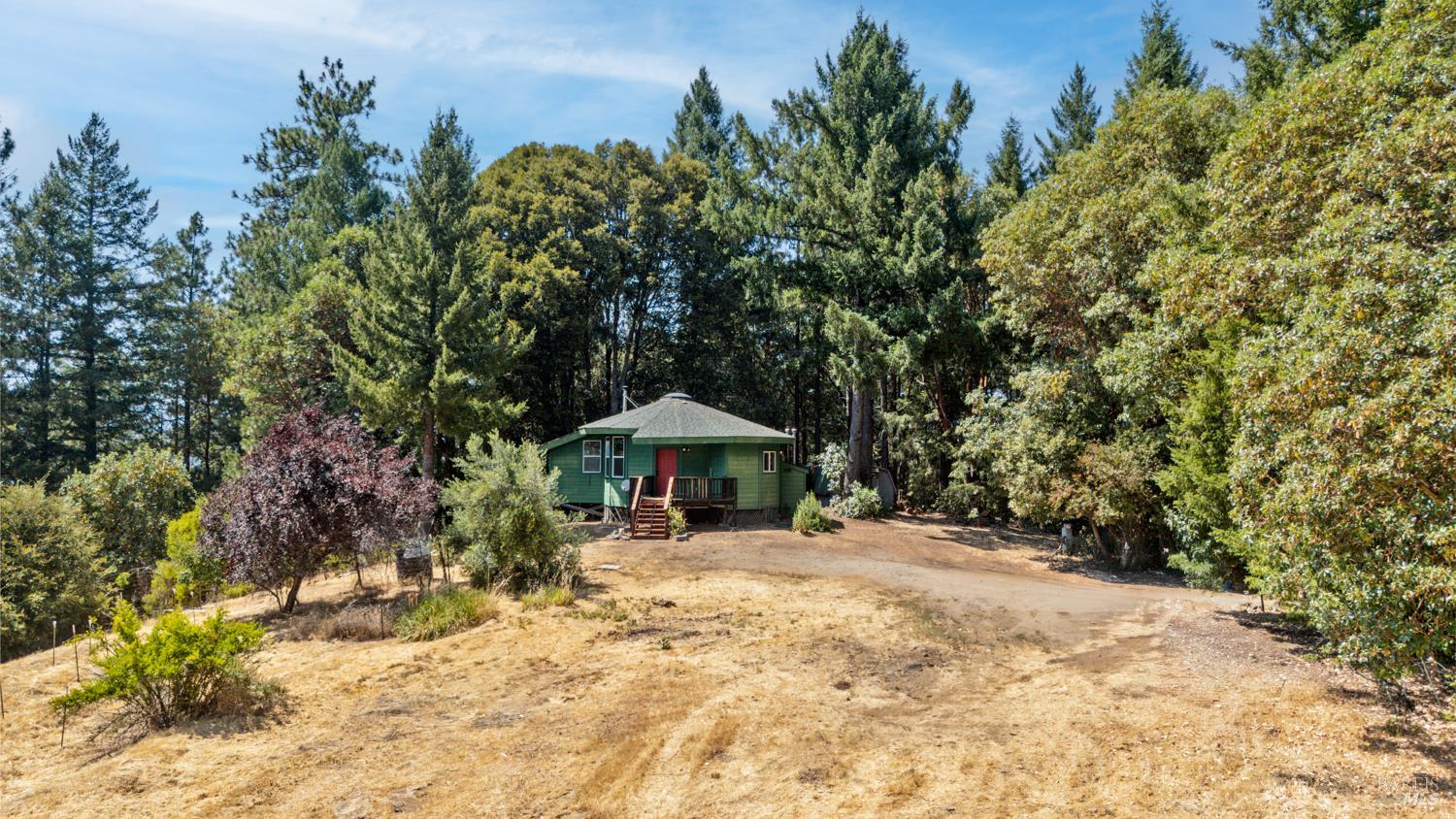 Detail Gallery Image 18 of 22 For 1921 Laytonville Dos Rios Rd, Laytonville,  CA 95454 - 2 Beds | 1 Baths
