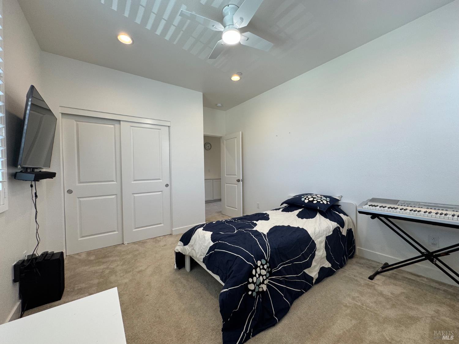 Detail Gallery Image 13 of 23 For 2565 Francisco Ave, Santa Rosa,  CA 95403 - 5 Beds | 4 Baths