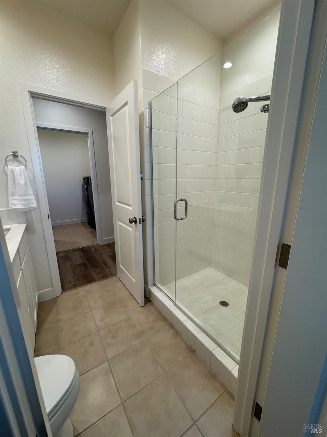 Detail Gallery Image 20 of 23 For 2565 Francisco Ave, Santa Rosa,  CA 95403 - 5 Beds | 4 Baths