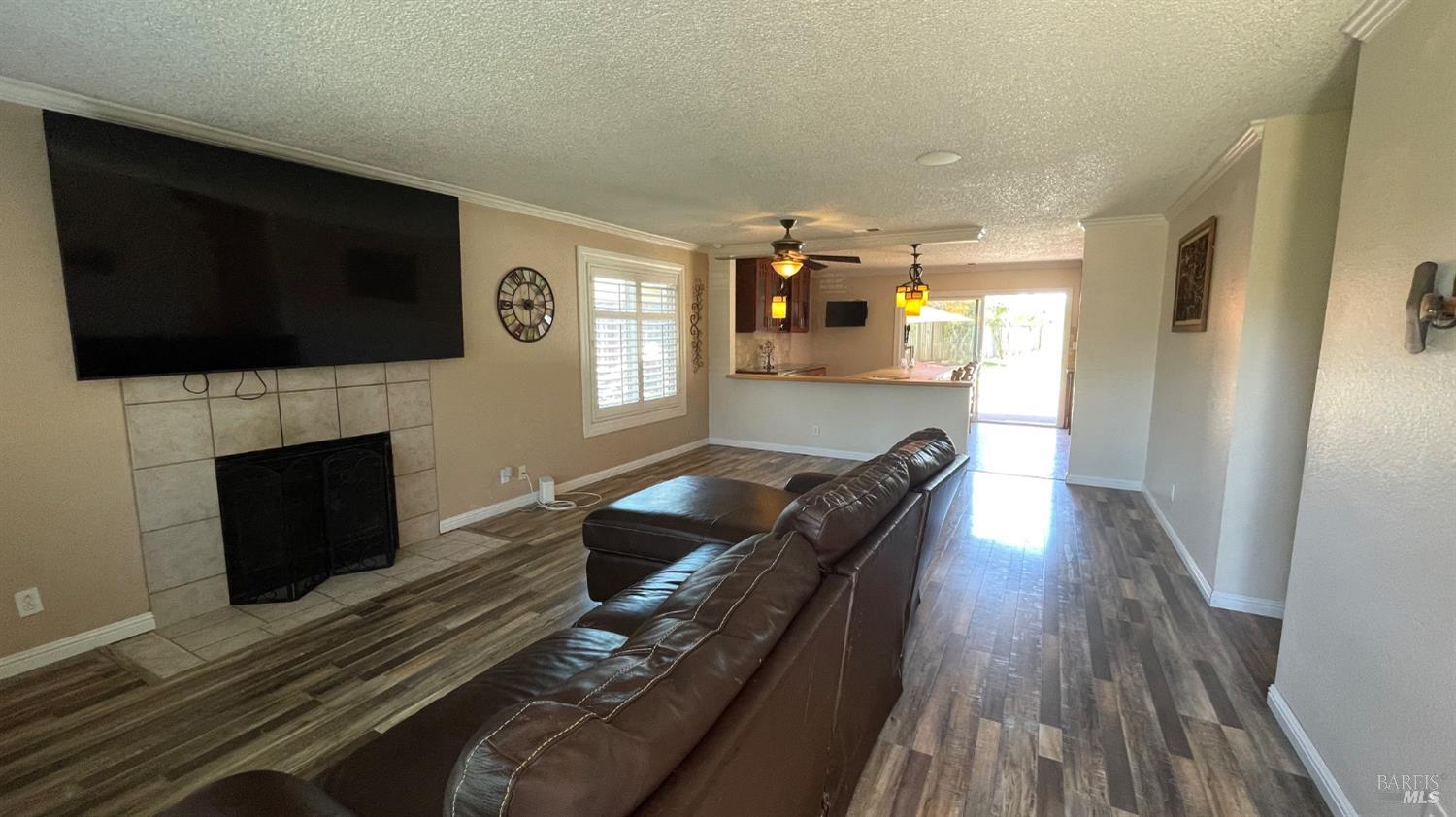 Detail Gallery Image 4 of 25 For 2417 San Joaquin Ct, Santa Rosa,  CA 95401 - 4 Beds | 2 Baths
