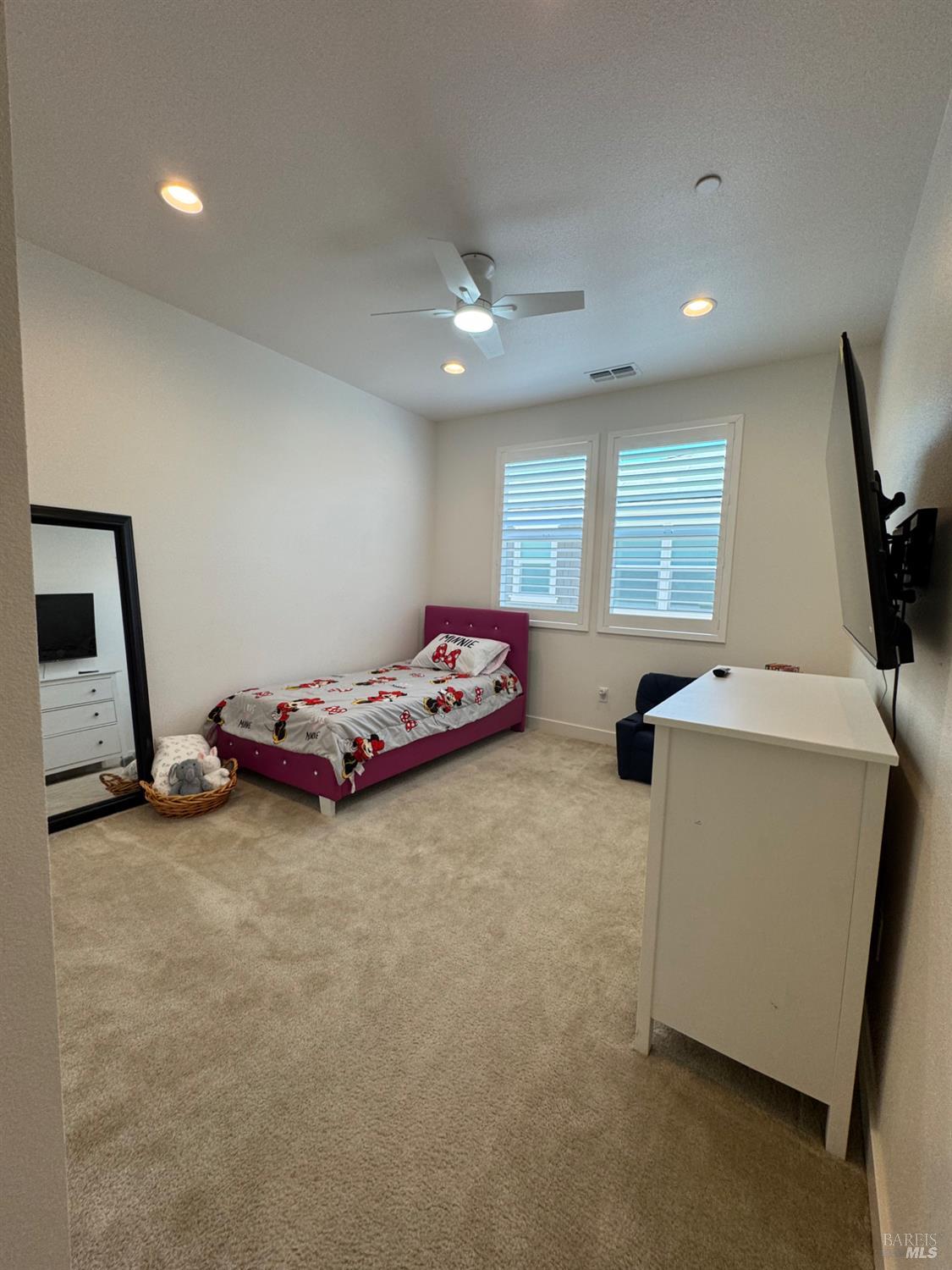 Detail Gallery Image 12 of 23 For 2565 Francisco Ave, Santa Rosa,  CA 95403 - 5 Beds | 4 Baths
