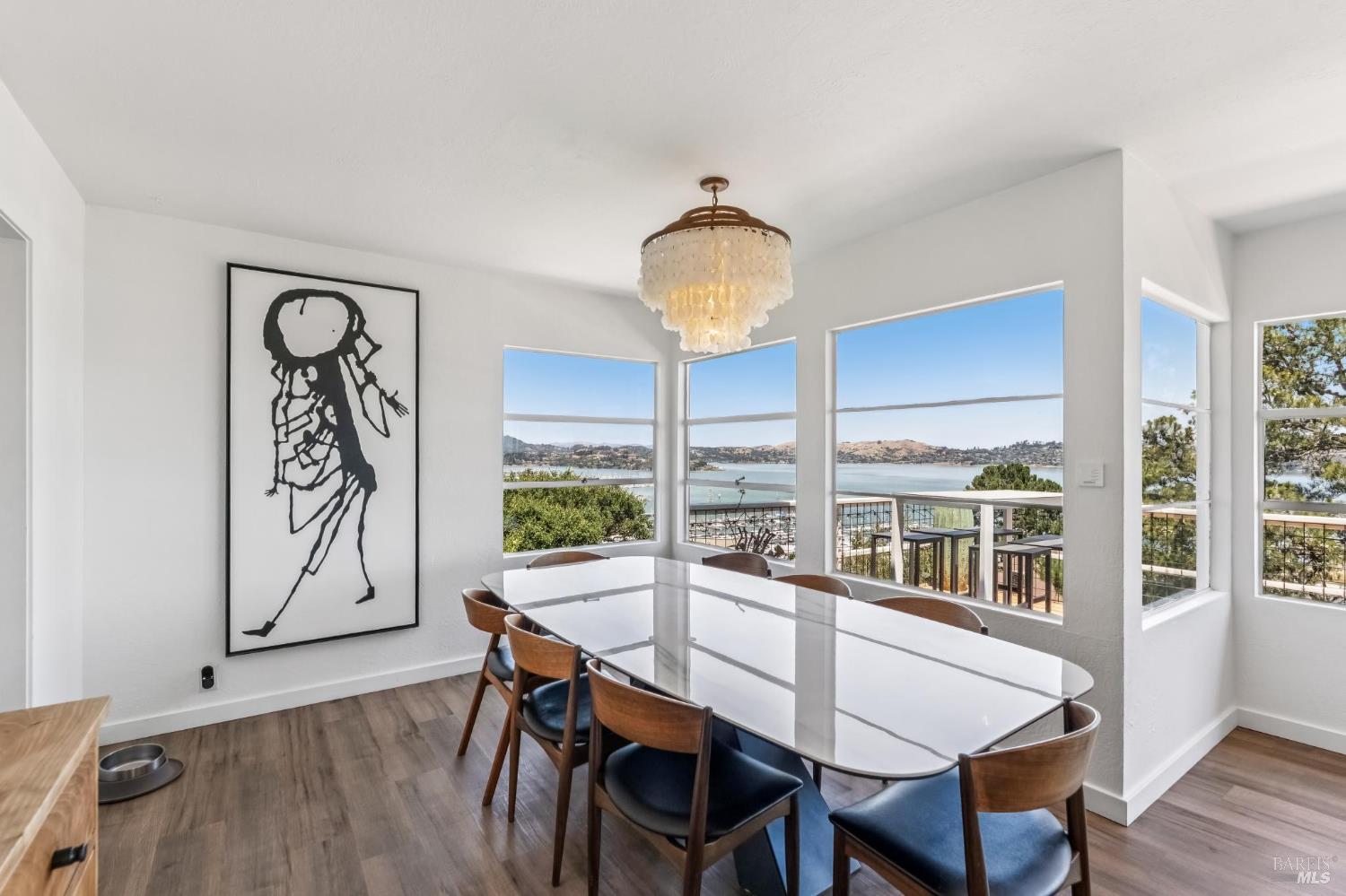 Detail Gallery Image 9 of 39 For 231 Cazneau Ave, Sausalito,  CA 94965 - 4 Beds | 3/1 Baths