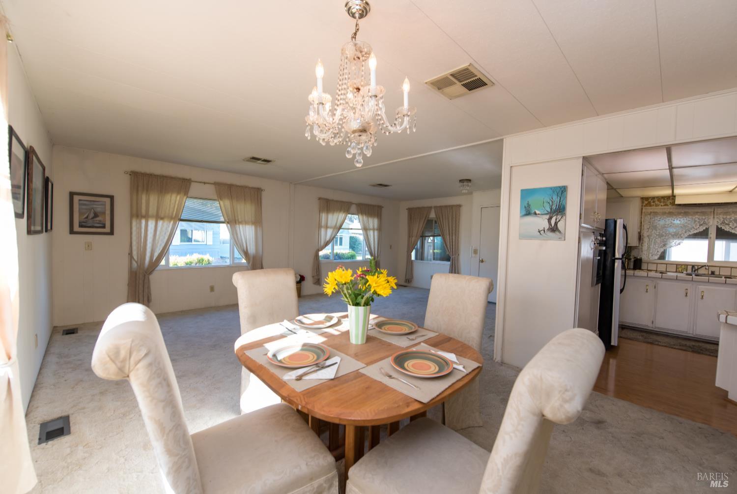 Detail Gallery Image 7 of 32 For 33 Circular Juarez Unkn, Rohnert Park,  CA 94928 - 2 Beds | 2 Baths