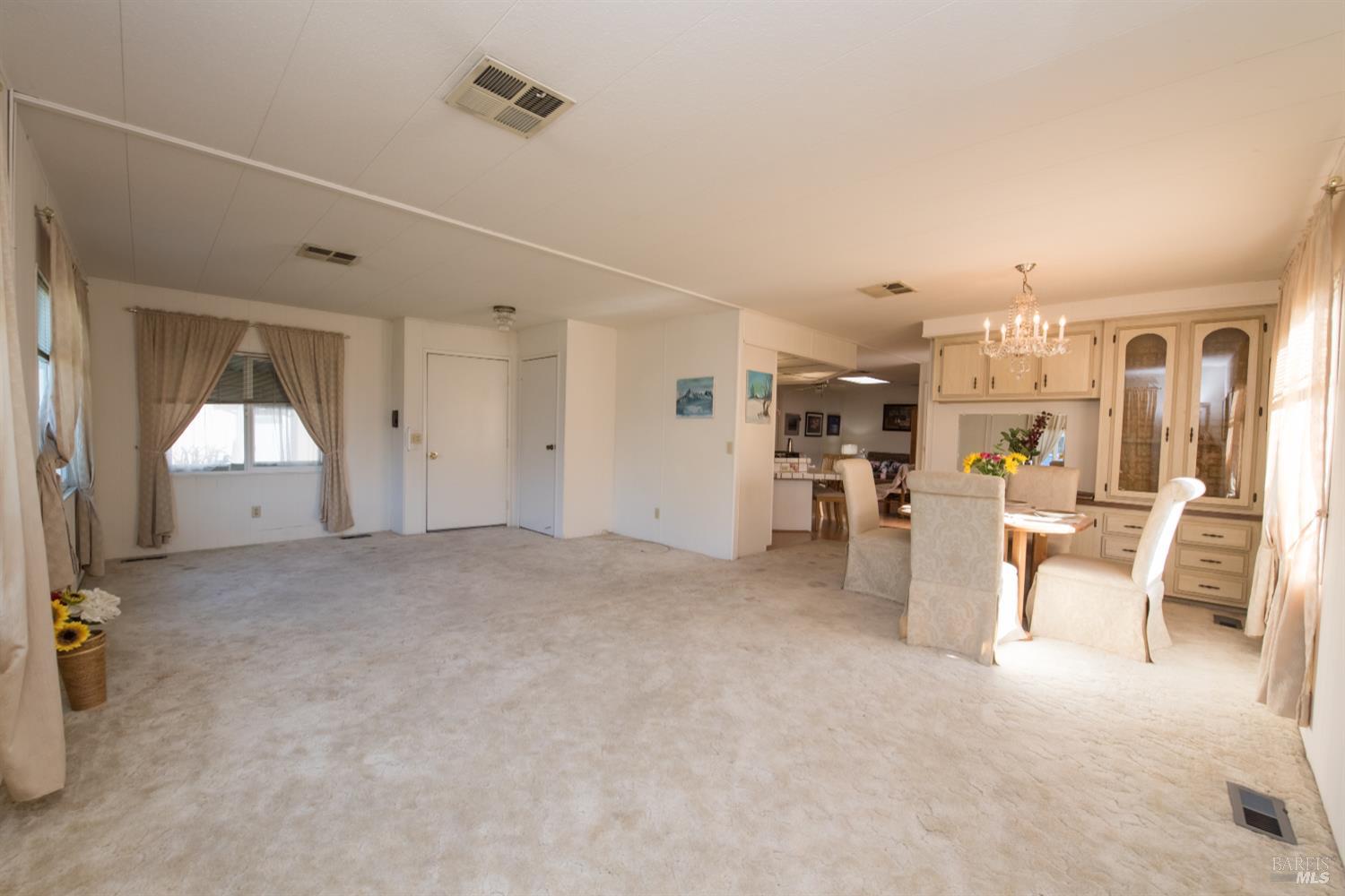 Detail Gallery Image 5 of 32 For 33 Circular Juarez Unkn, Rohnert Park,  CA 94928 - 2 Beds | 2 Baths