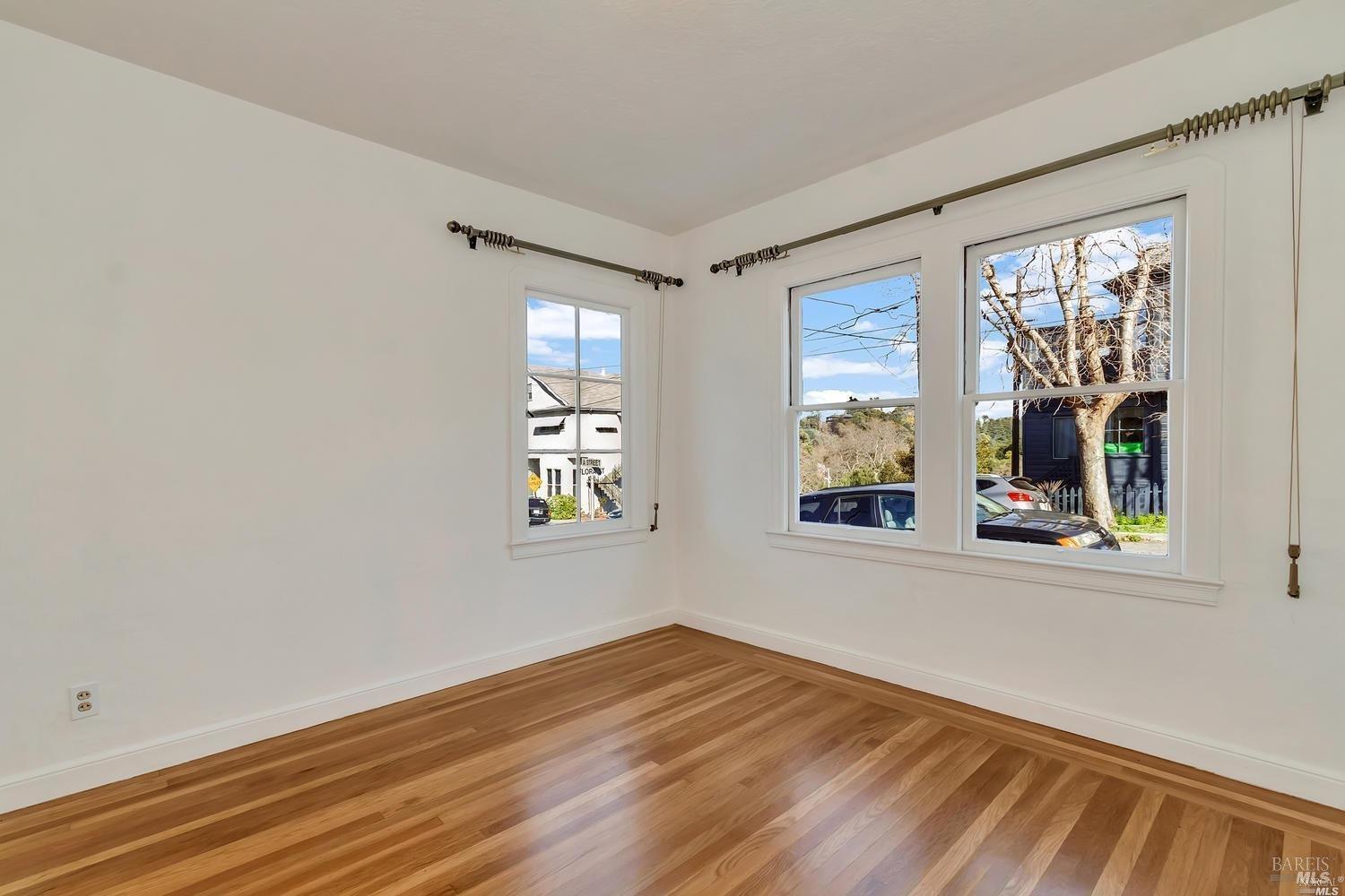 Detail Gallery Image 14 of 15 For 1253 Flora St, Crockett,  CA 94525 - 2 Beds | 1 Baths