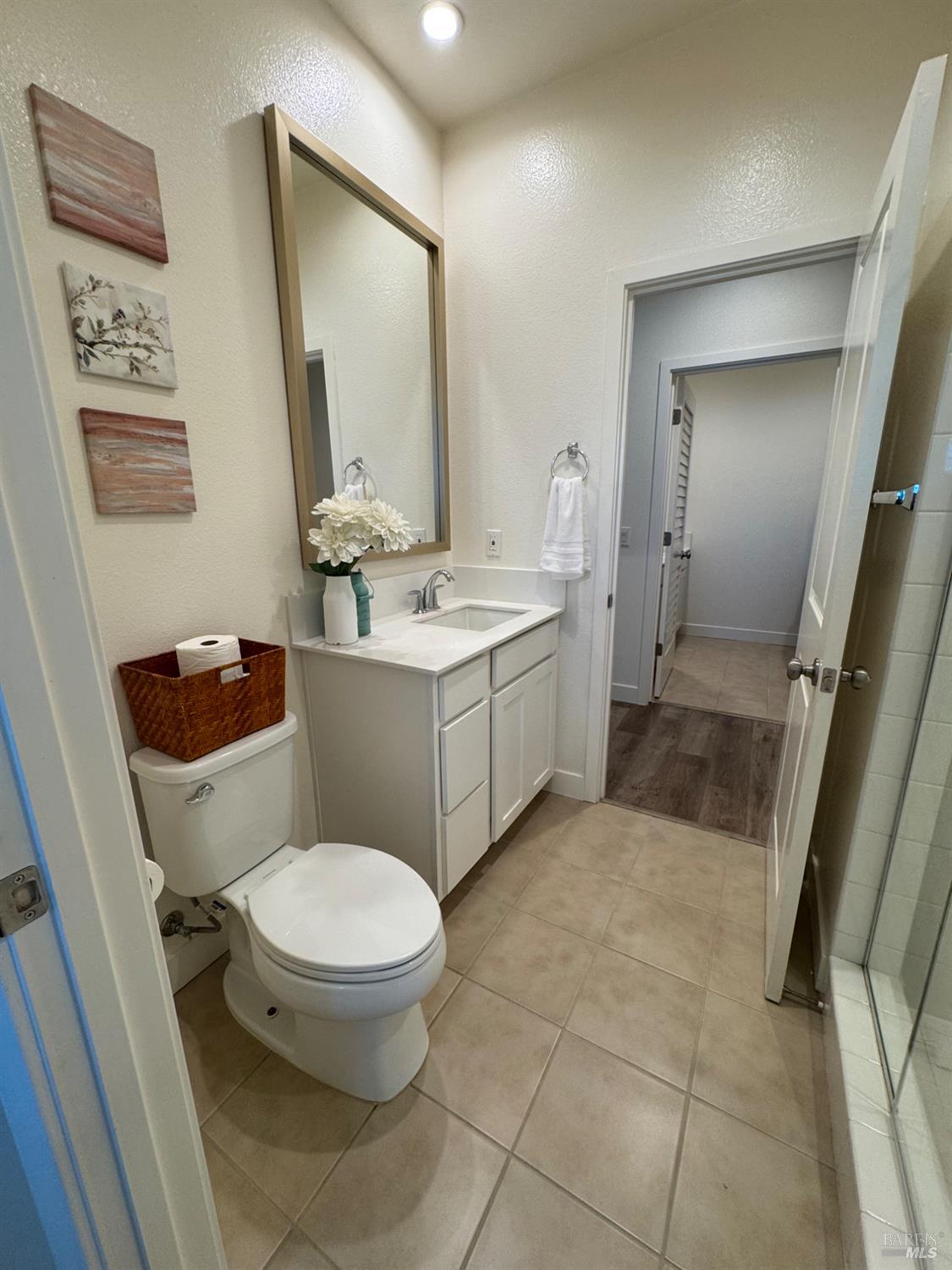 Detail Gallery Image 21 of 23 For 2565 Francisco Ave, Santa Rosa,  CA 95403 - 5 Beds | 4 Baths