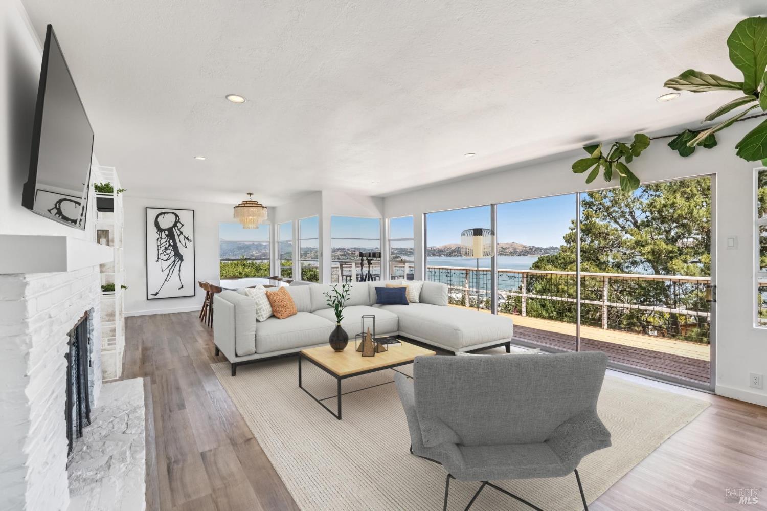 Detail Gallery Image 6 of 39 For 231 Cazneau Ave, Sausalito,  CA 94965 - 4 Beds | 3/1 Baths