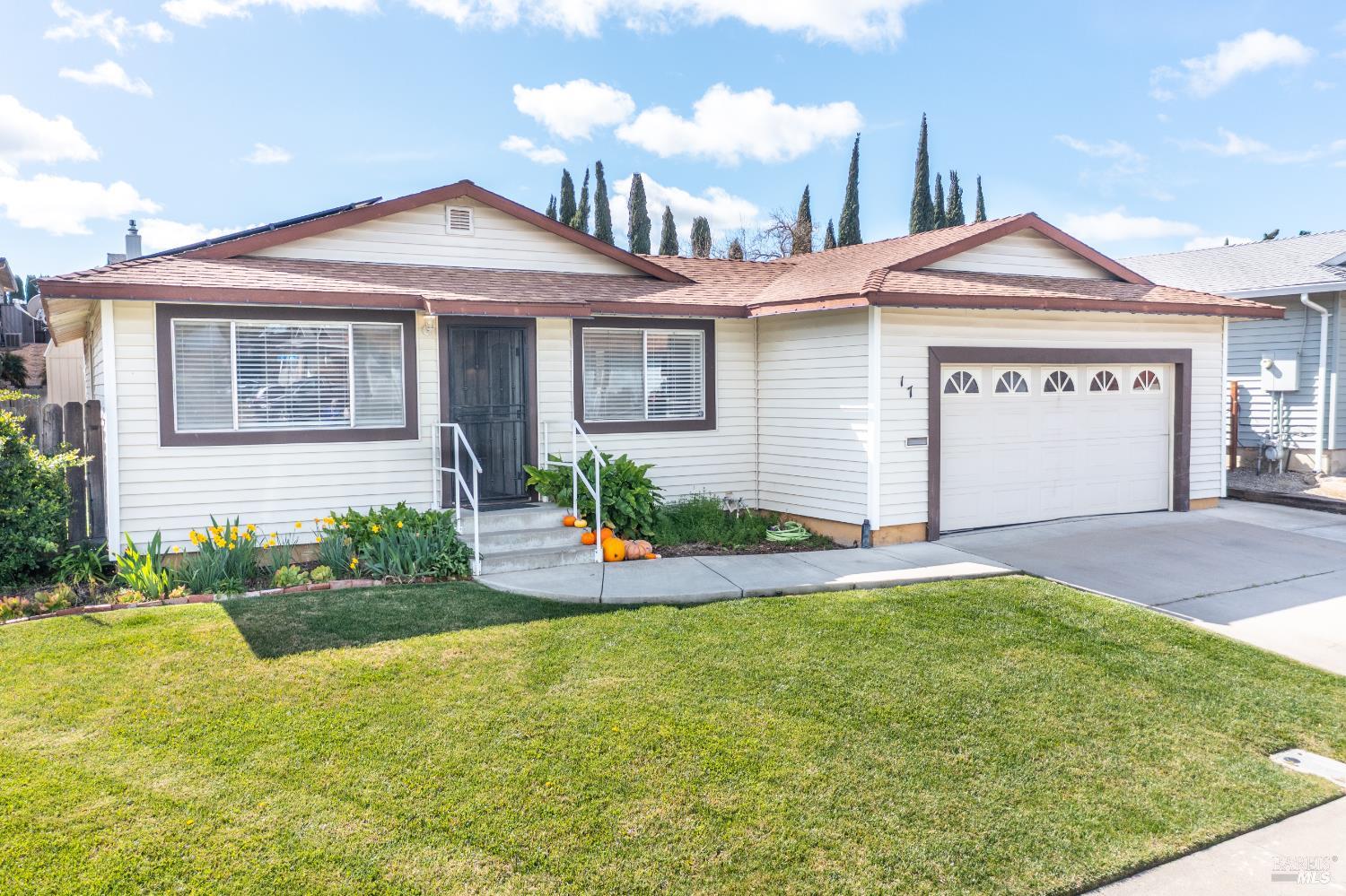 Detail Gallery Image 4 of 29 For 17 Shasta Dr, Rio Vista,  CA 94571 - 2 Beds | 1/1 Baths