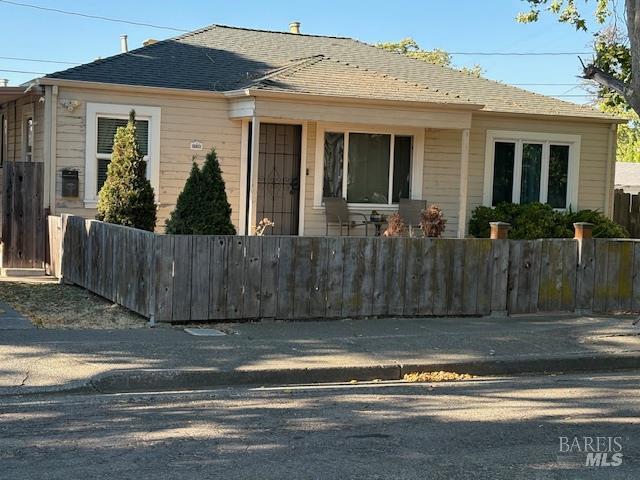 Detail Gallery Image 1 of 13 For 2936 Irwin St, Vallejo,  CA 94591 - 3 Beds | 1 Baths