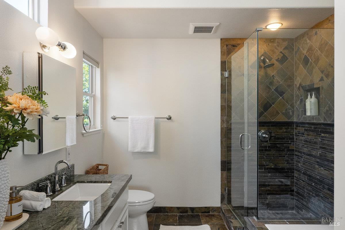 Detail Gallery Image 31 of 72 For 37 Elizabeth Cir, Greenbrae,  CA 94904 - 4 Beds | 2/1 Baths