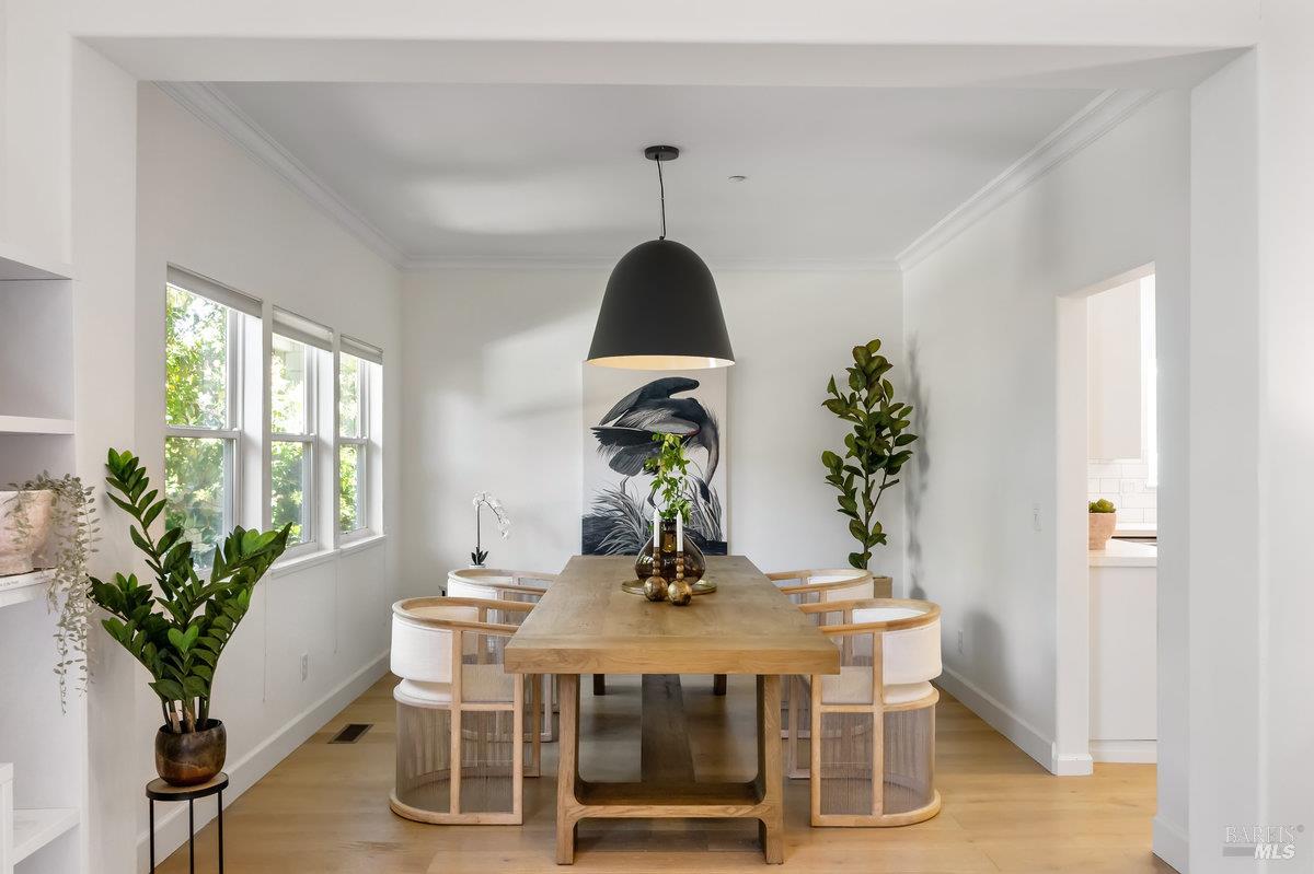 Detail Gallery Image 4 of 72 For 37 Elizabeth Cir, Greenbrae,  CA 94904 - 4 Beds | 2/1 Baths