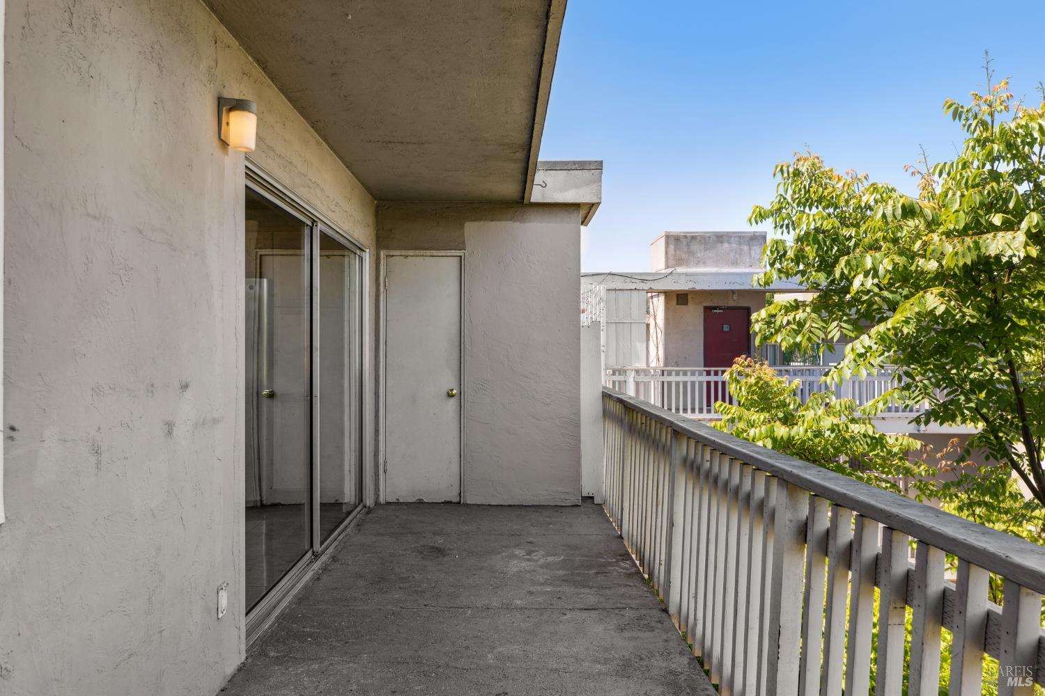 Detail Gallery Image 9 of 19 For 35 Fairfax St #26,  San Rafael,  CA 94901 - 2 Beds | 1 Baths