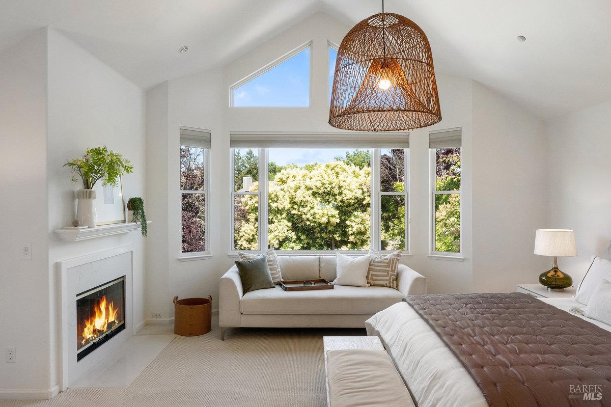 Detail Gallery Image 28 of 72 For 37 Elizabeth Cir, Greenbrae,  CA 94904 - 4 Beds | 2/1 Baths