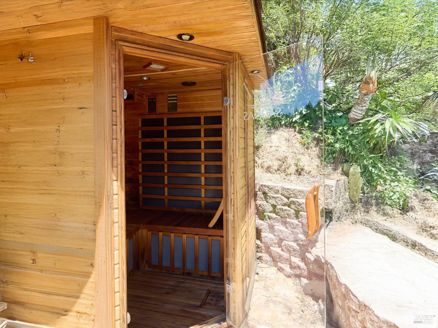 Detail Gallery Image 23 of 79 For 19400 Scenic Dr, Redwood Valley,  CA 95470 - 3 Beds | 2 Baths