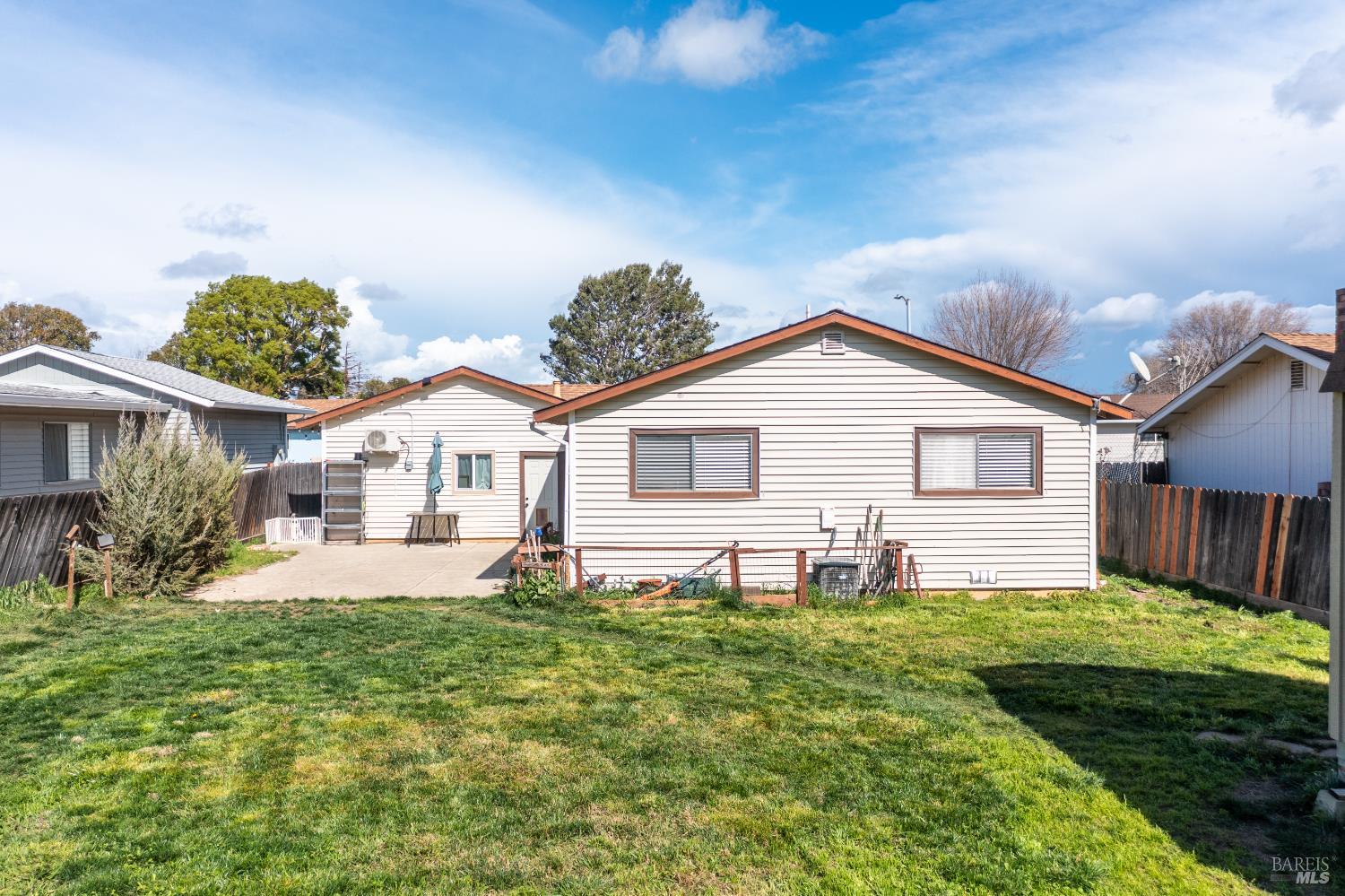 Detail Gallery Image 23 of 29 For 17 Shasta Dr, Rio Vista,  CA 94571 - 2 Beds | 1/1 Baths