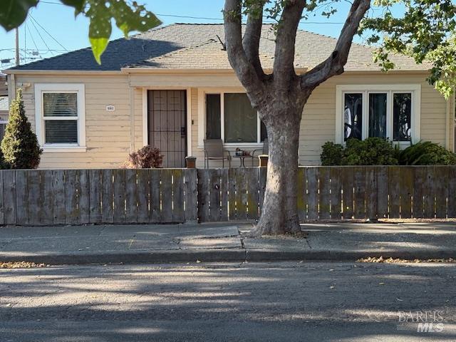 Detail Gallery Image 2 of 13 For 2936 Irwin St, Vallejo,  CA 94591 - 3 Beds | 1 Baths