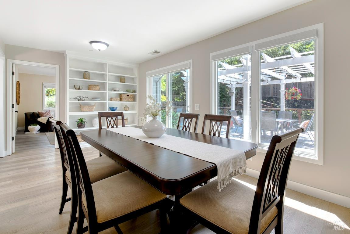 Detail Gallery Image 8 of 48 For 41 Salinas Ave, San Anselmo,  CA 94960 - 3 Beds | 3 Baths